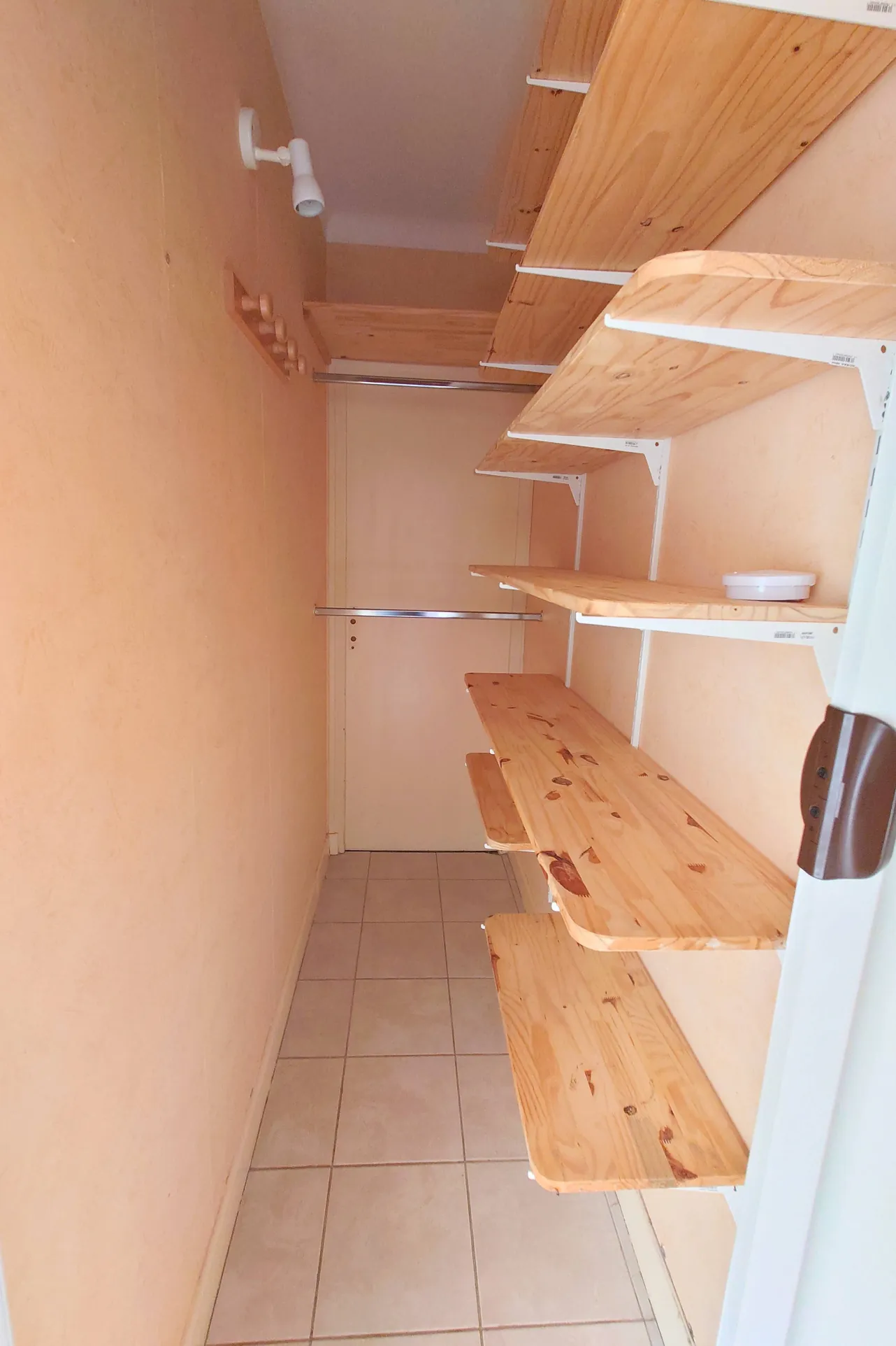 Charmant appartement de 81 m² avec balcon, garage et cave à Villefranche de Rouergue 