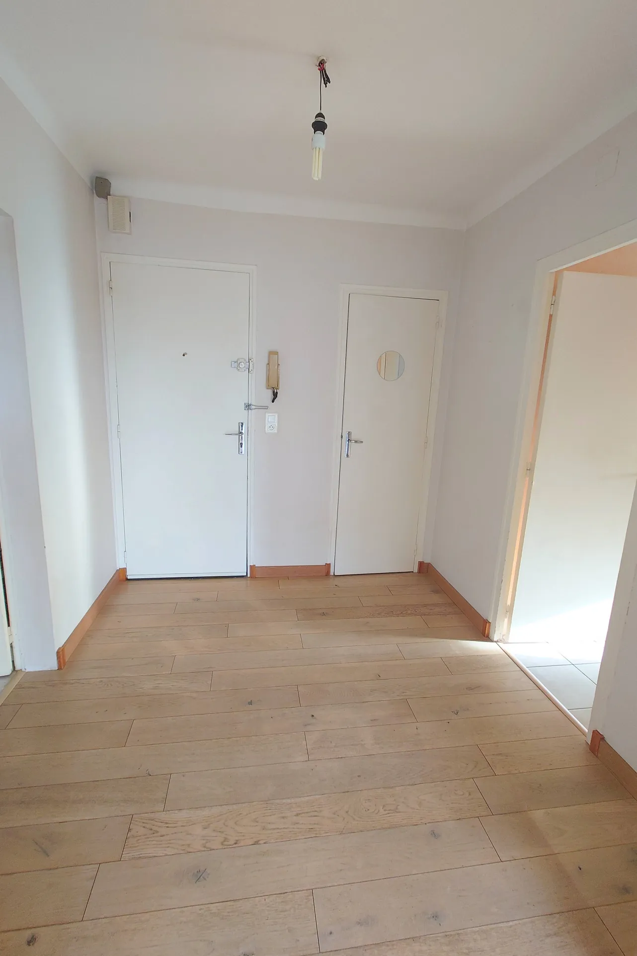 Charmant appartement de 81 m² avec balcon, garage et cave à Villefranche de Rouergue 