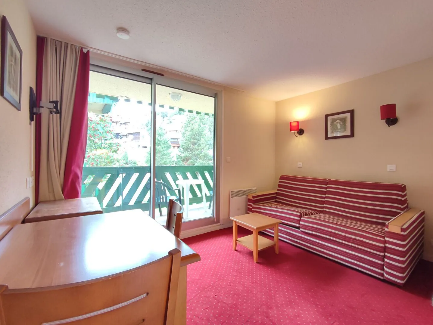 Appartement pieds de pistes à Bolquère avec terrasse et stationnement privé