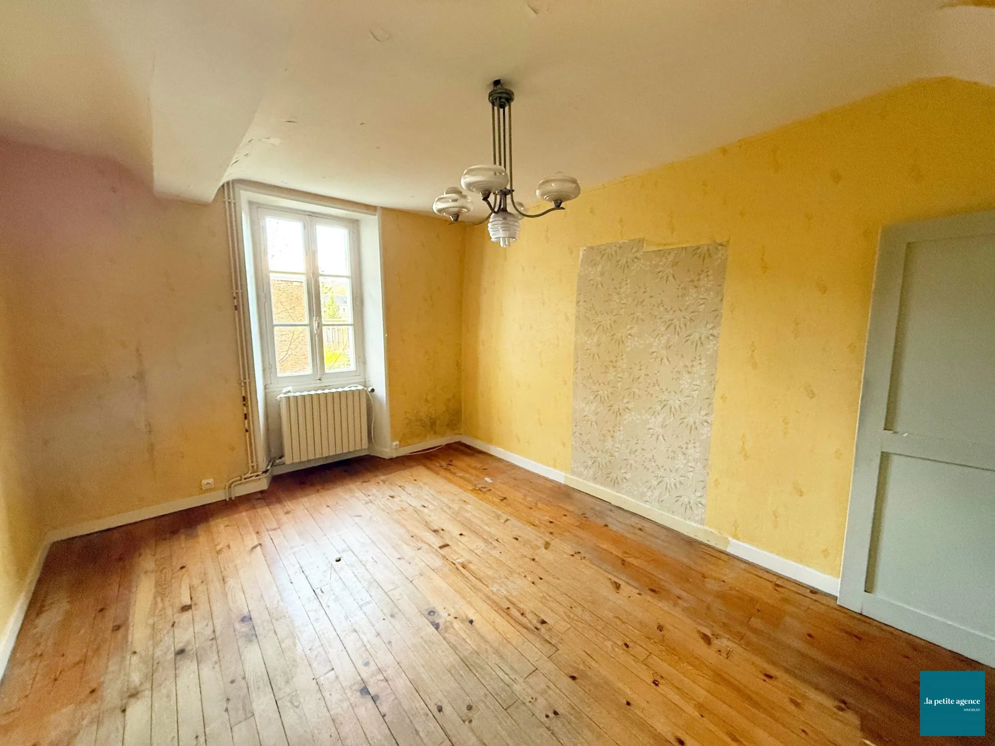 Maison à vendre à Pont d'Ouilly – Idéal investisseur ou primo-accédant