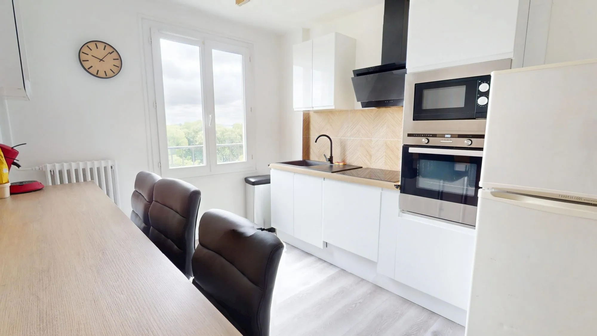Appartement 4 pièces en investissement locatif à Mondeville avec parking et cave 