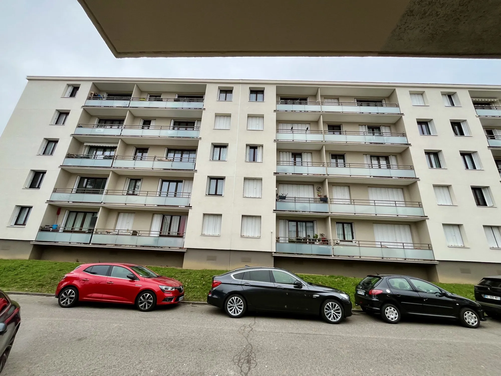 Appartement T4 lumineux de 67,11 m² à Bois-d'Arcy avec balcon et cave