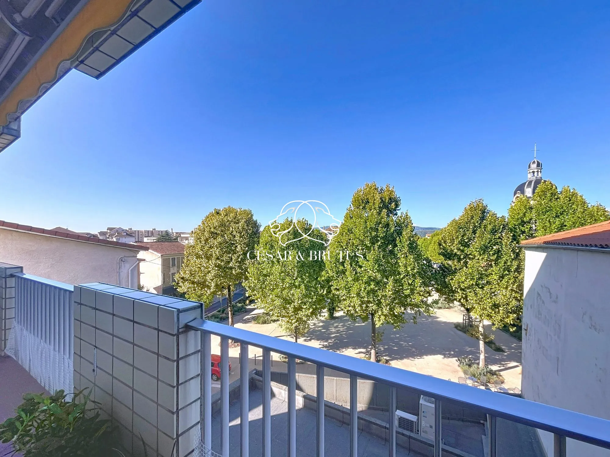 Appartement lumineux T4 avec balcon et parking privé à Péage-de-Roussillon
