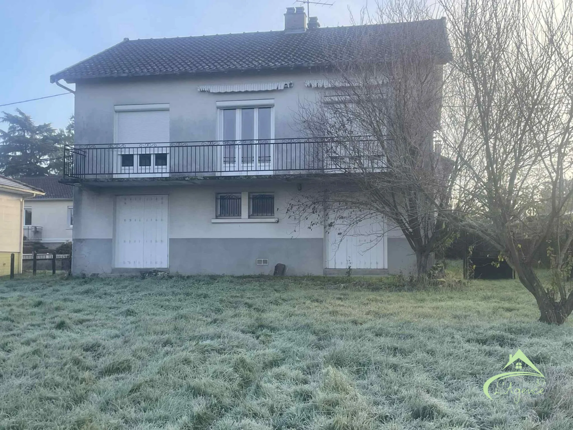 Maison à vendre à Saint-Junien, 130 m², proche centre-ville, à rénover