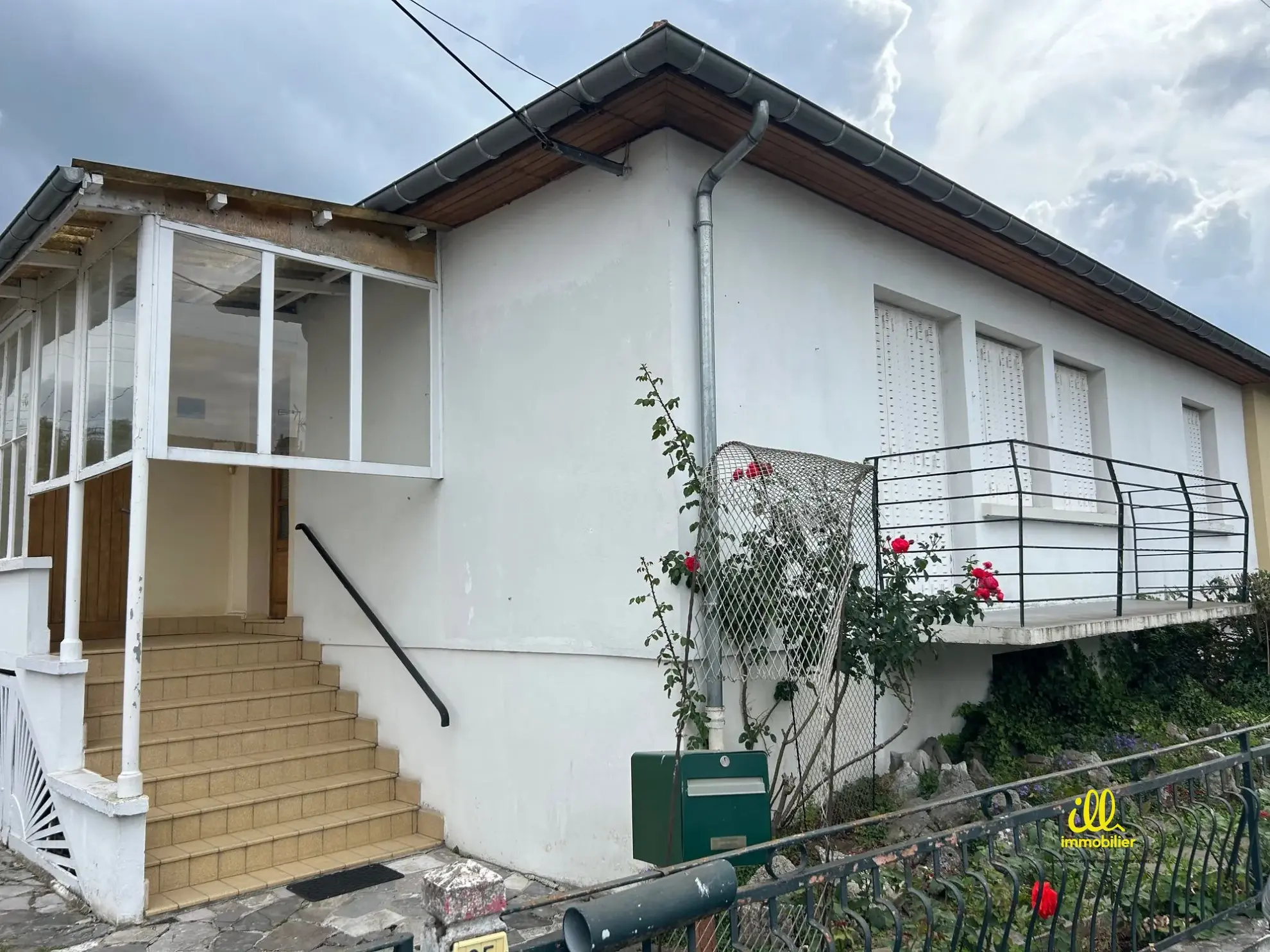Maison à vendre à Givet avec garage et jardin - Idéal investisseur ou primo-accédant