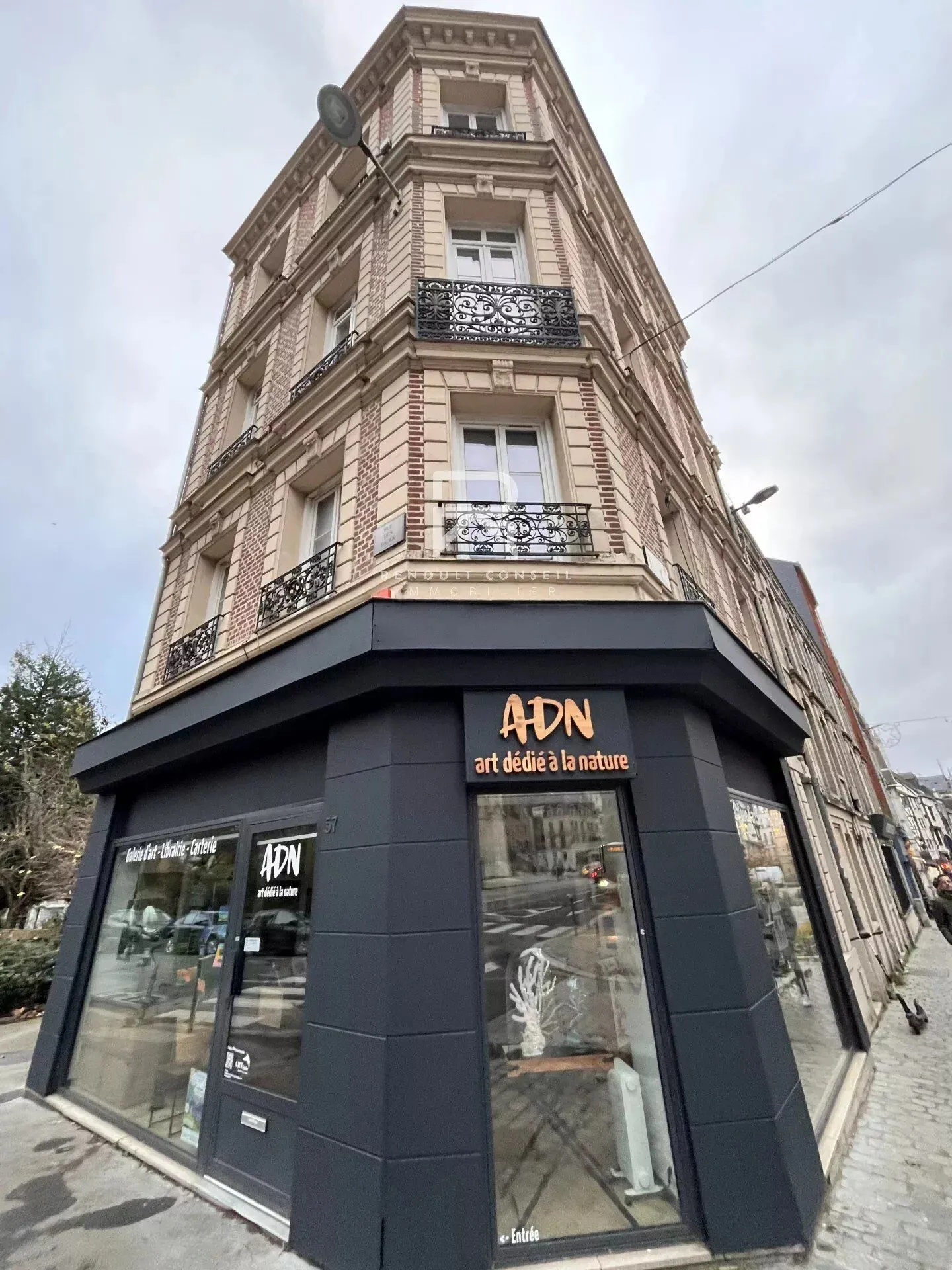 A vendre T2 rénové face à l'Abbatiale Saint-Ouen à Rouen