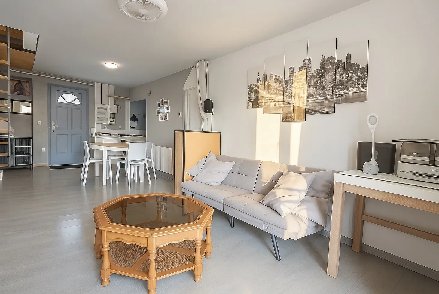 Maison récente avec jardin à Joigny, proche Cézy – Confort moderne et vue campagne 