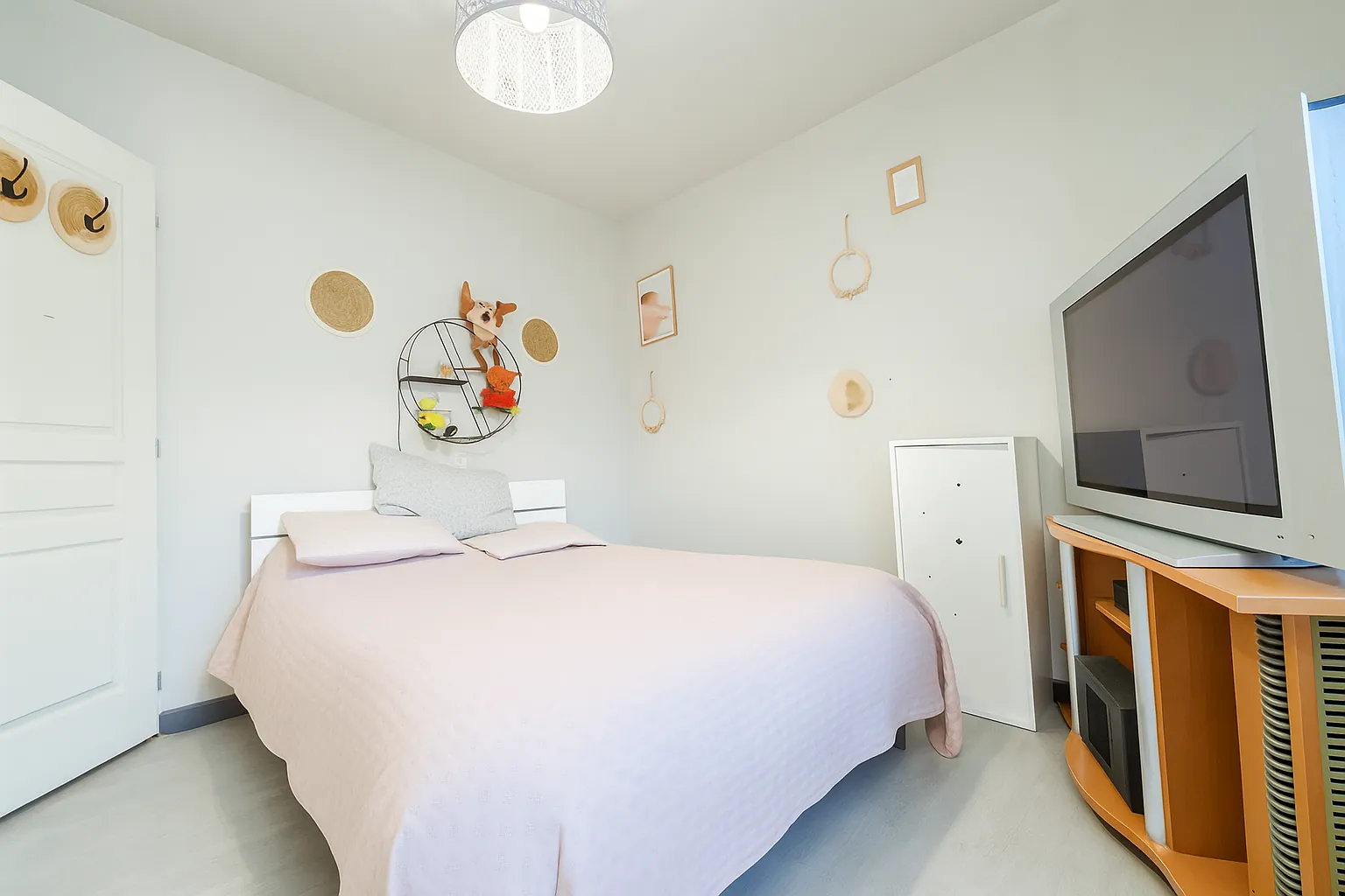 Maison récente avec jardin à Joigny, proche Cézy – Confort moderne et vue campagne 