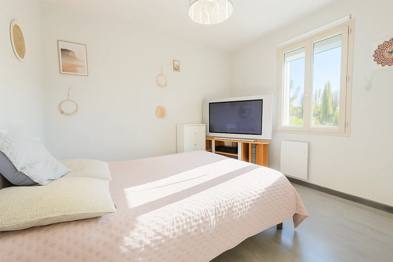 Maison récente avec jardin à Joigny, proche Cézy – Confort moderne et vue campagne 