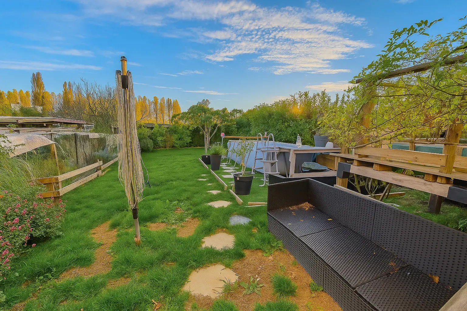 Maison récente avec jardin à Joigny, proche Cézy – Confort moderne et vue campagne 