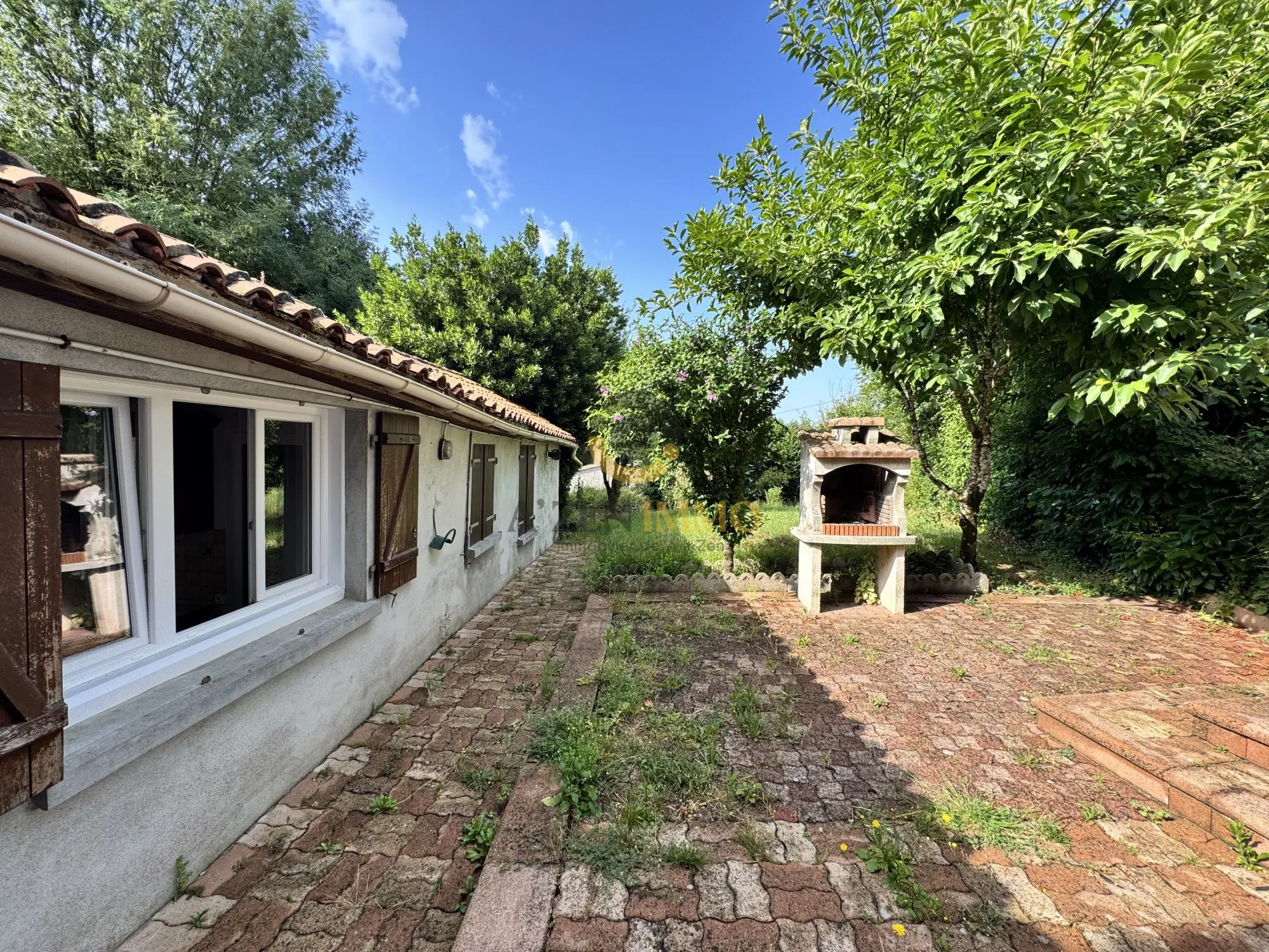 Maison de village avec jardin de 757 m² à Vernoux en Gatine - 113 m²
