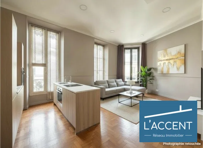 Appartement haussmannien lumineux de 60 m² au cœur de Nîmes avec balcon et ascenseur
