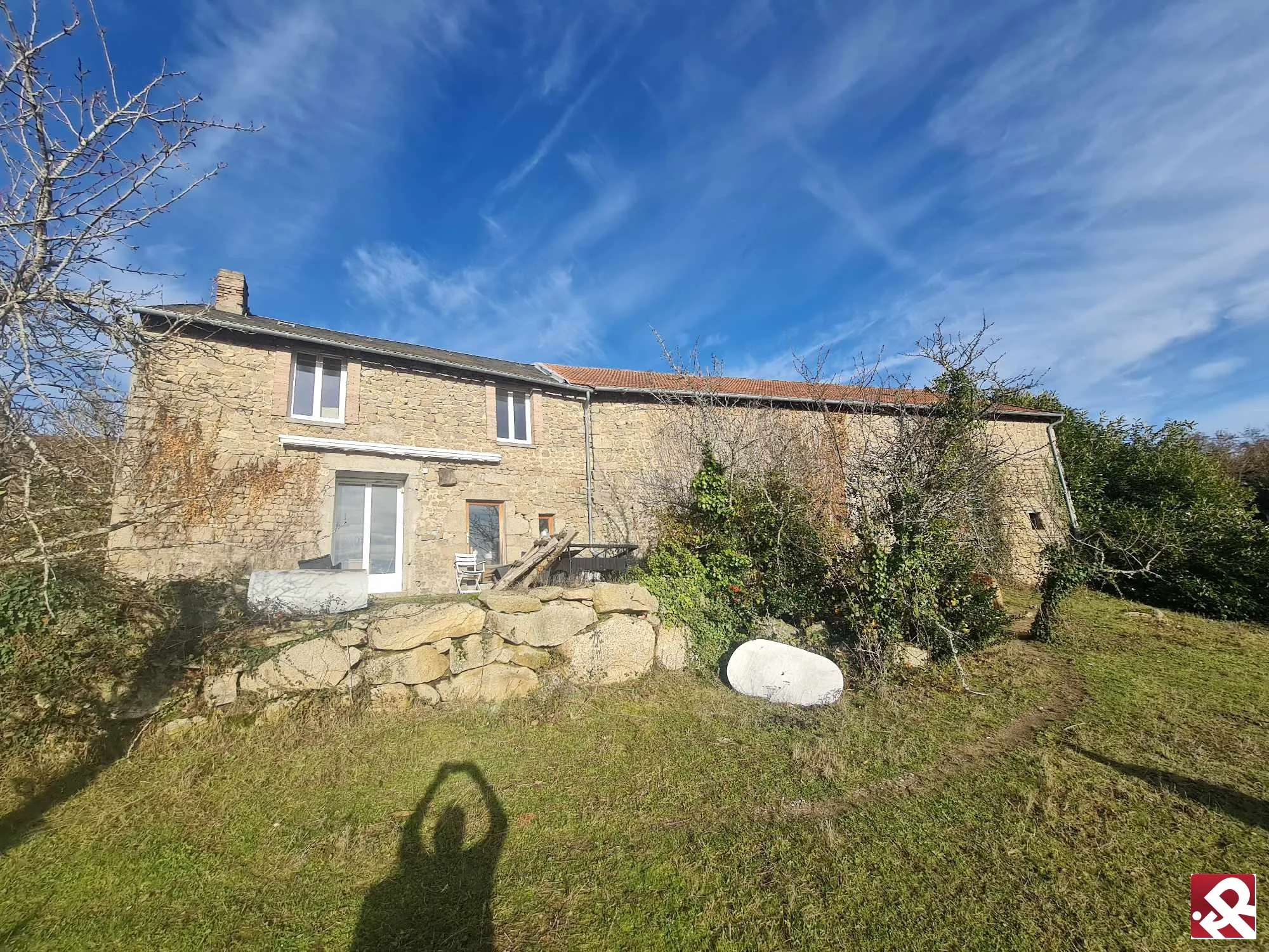 Maison à rénover à Sainte Feyre avec vue exceptionnelle sur les monts Guéretois