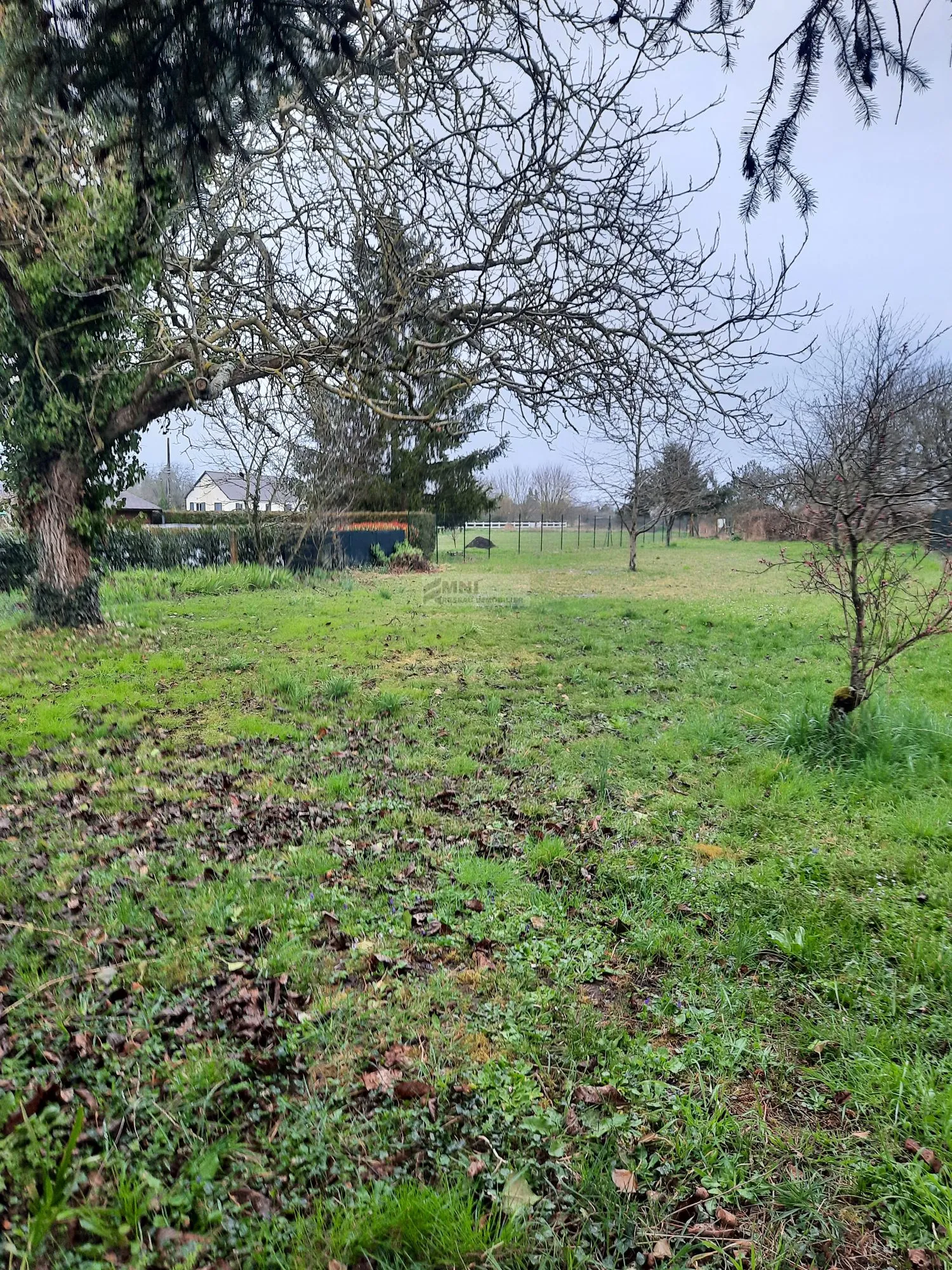 Terrain constructible à vendre à Saint-Dyé-sur-Loire, 975 m², environnement paisible