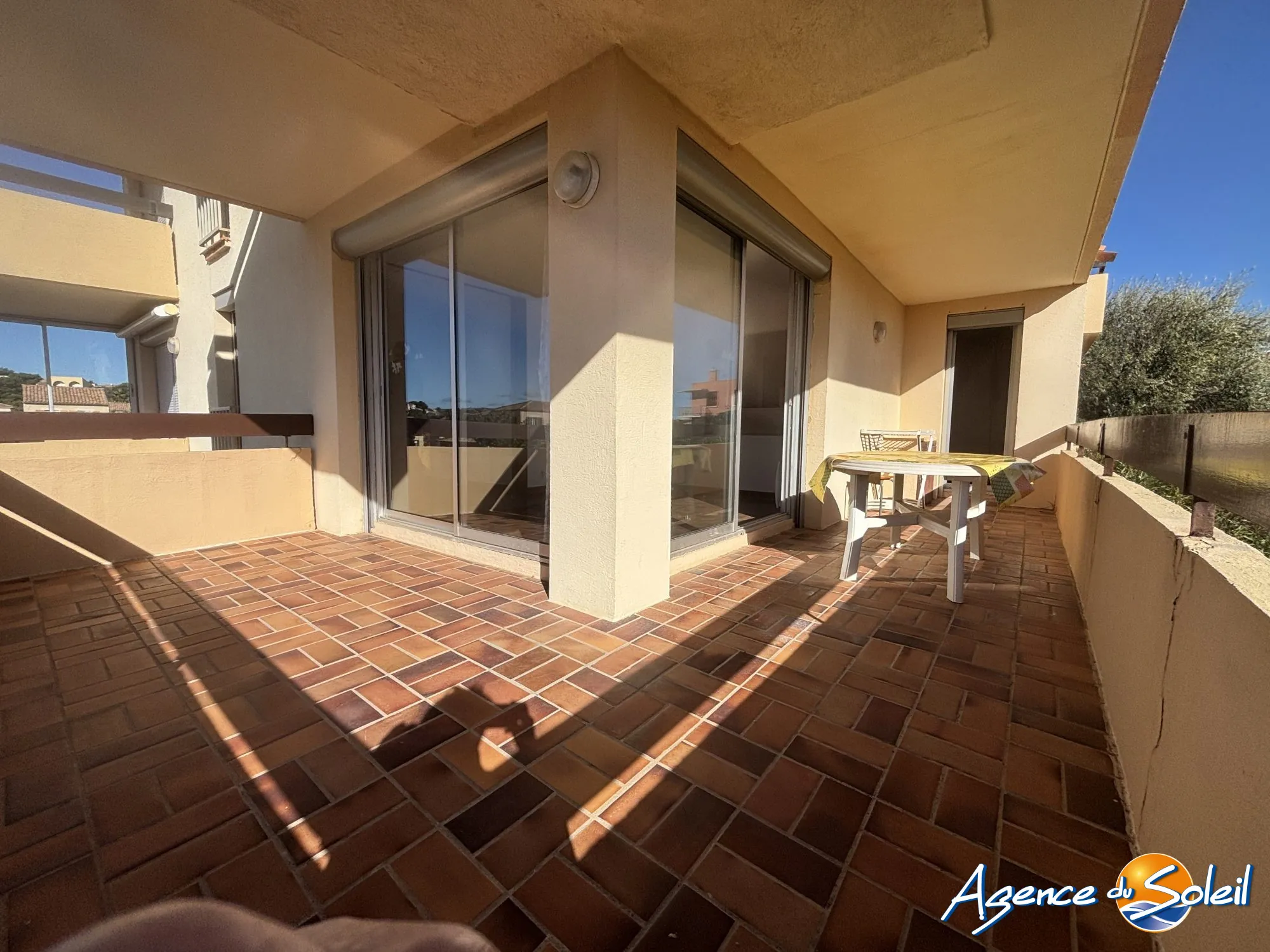 Appartement T2 avec terrasse et parking à Narbonne-Plage – Potentiel d'aménagement en T3