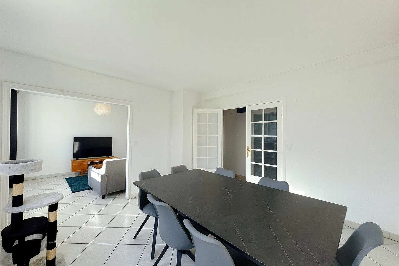 Appartement T4 à vendre à Les Clayes-sous-Bois, 68,66 m² avec parking et cave