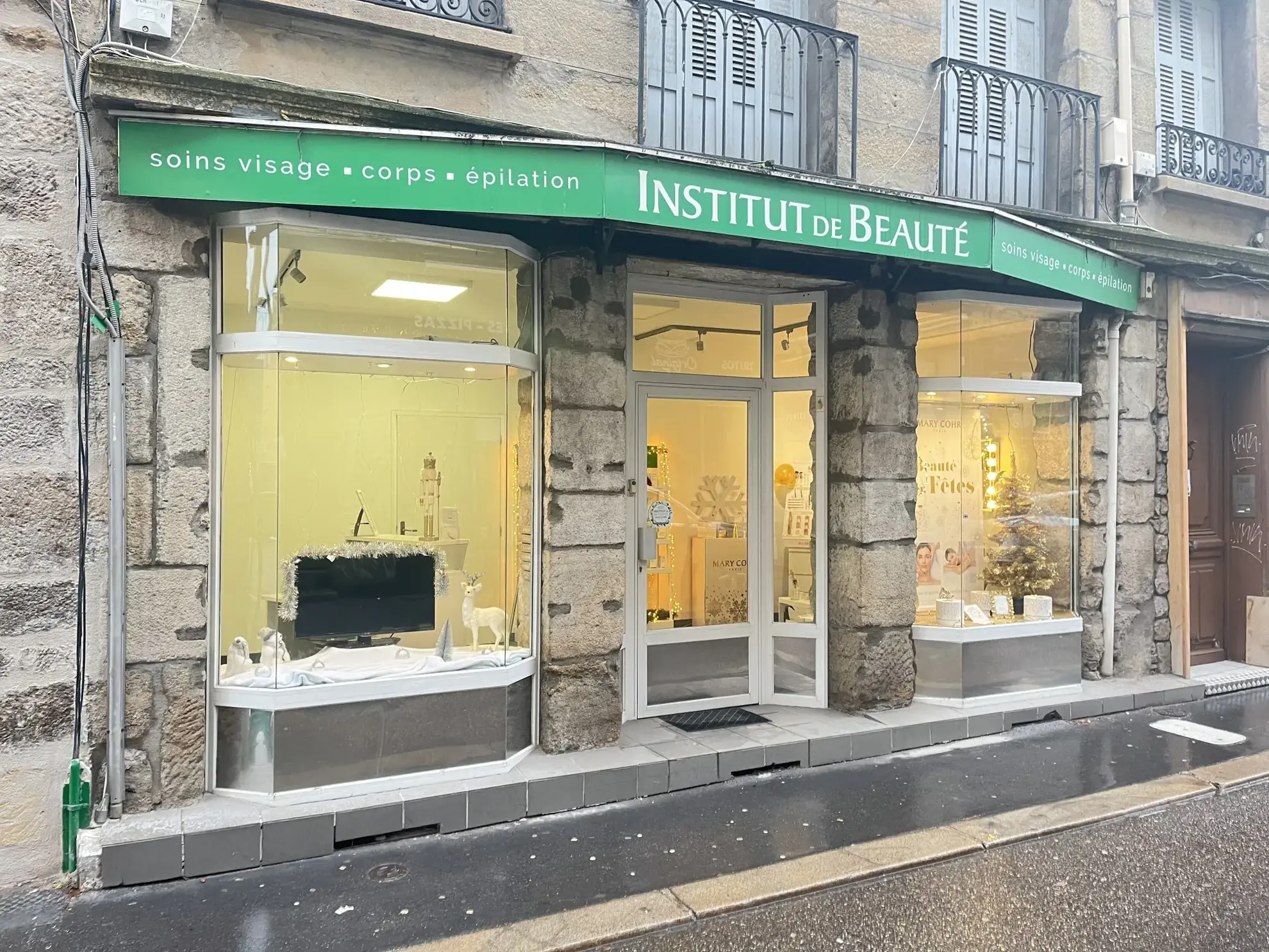 Institut de Beauté à Vendre à Saint-Étienne dans un Quartier Stratégique