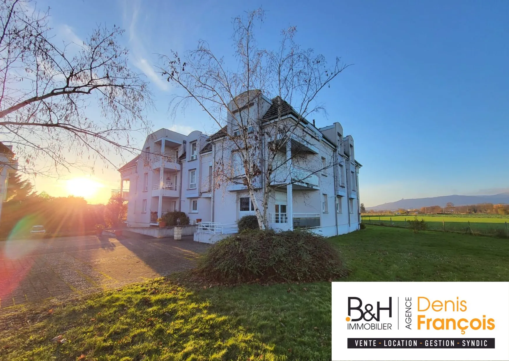 Appartement T2 lumineux avec terrasse à Seletat, dernier étage