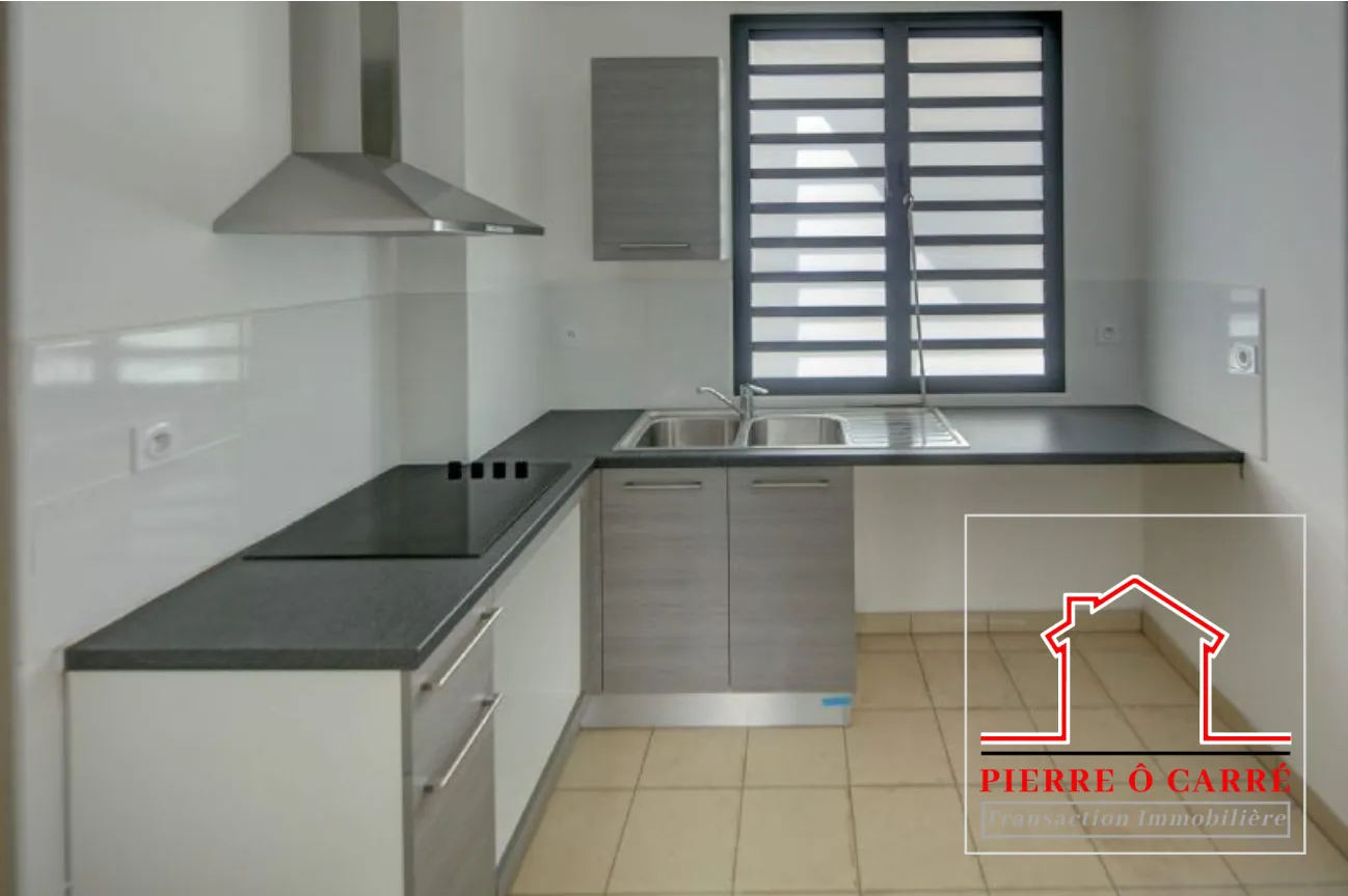 Appartement à vendre avec vue mer à Saint-Denis – 3 pièces et parking