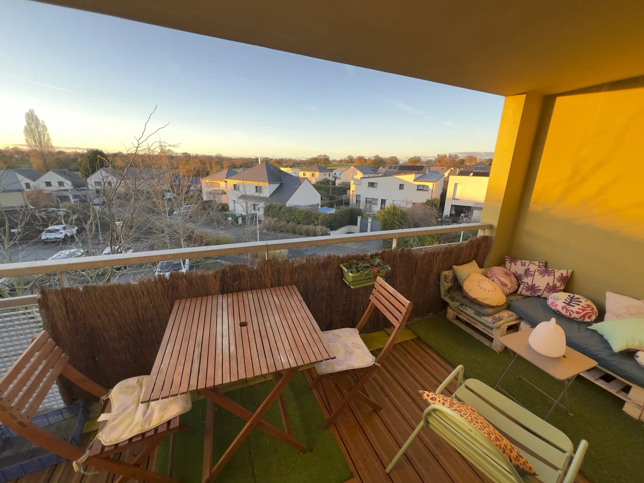 Appartement T4 récent avec terrasse, garage à Betton – 78 m²