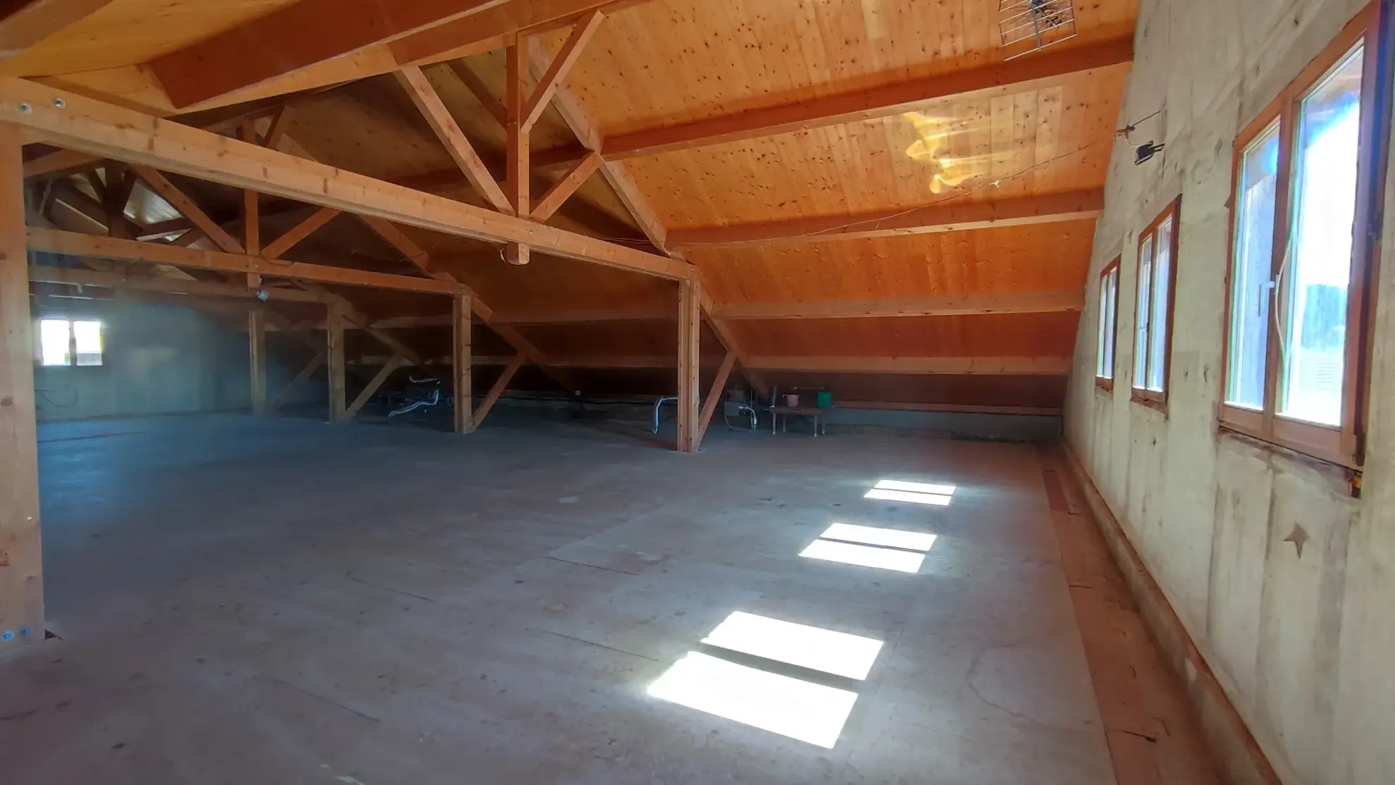 À vendre appartement de 250 m² à Les Fins, à aménager selon vos envies 