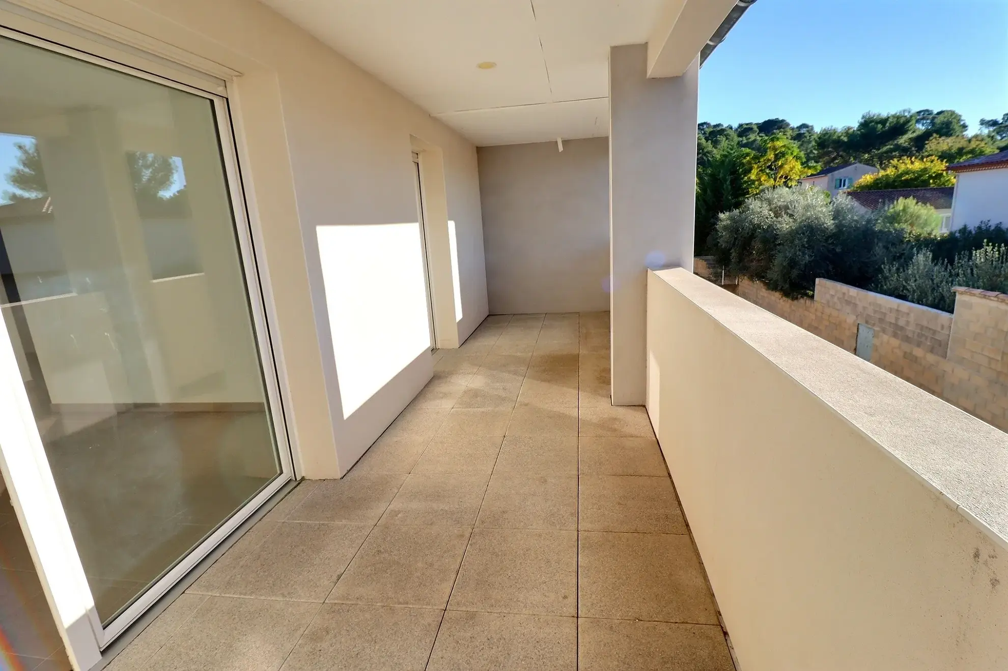 Appartement 2 pièces de 43 m² avec loggia et parking à Caveirac