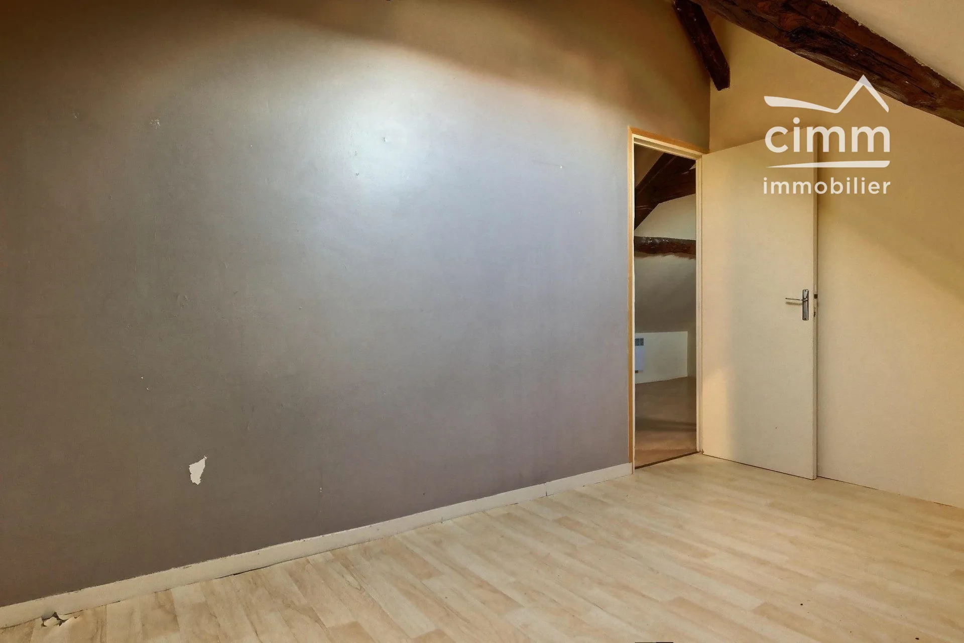 Charmant duplex de 54 m² avec vue sur cour à Jouy-sur-Morin 