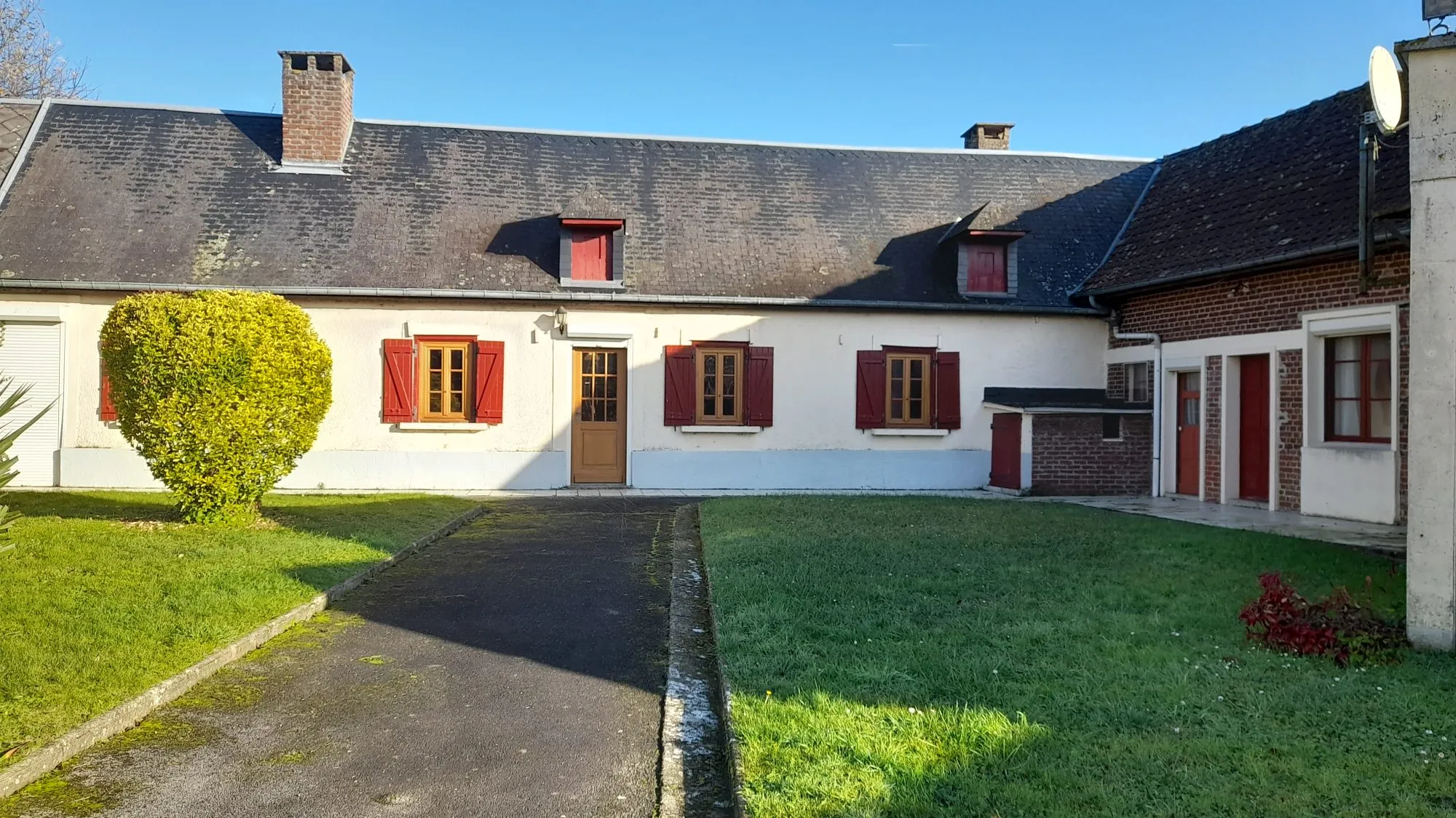 Ferme à rénover proche d'Abbeville avec grand jardin et garage