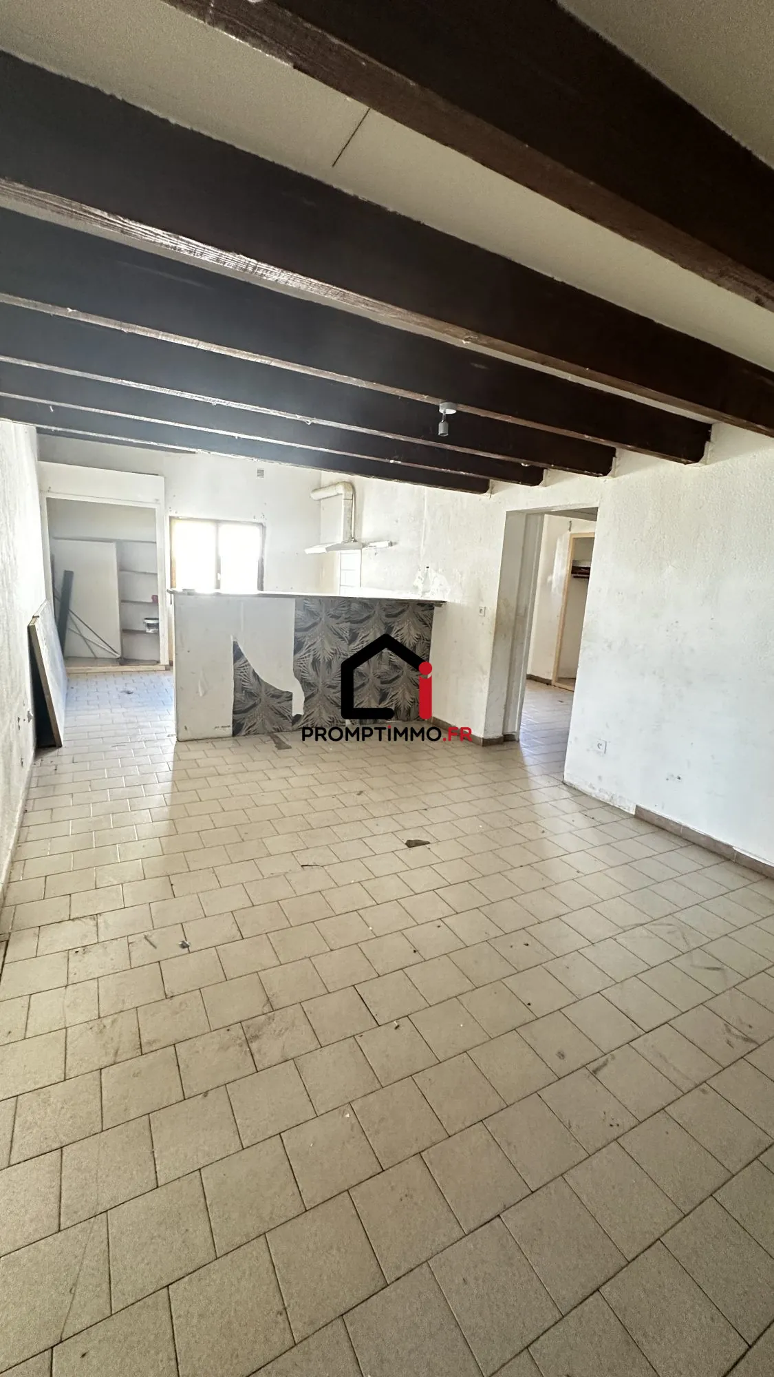 À vendre duplex à rénover à Valras-Plage, à 600 m de la mer 