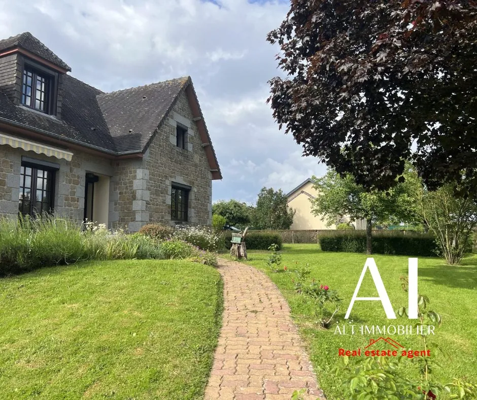 Maison en pierre avec 4 chambres, garage et jardin en Normandie près de Putanges