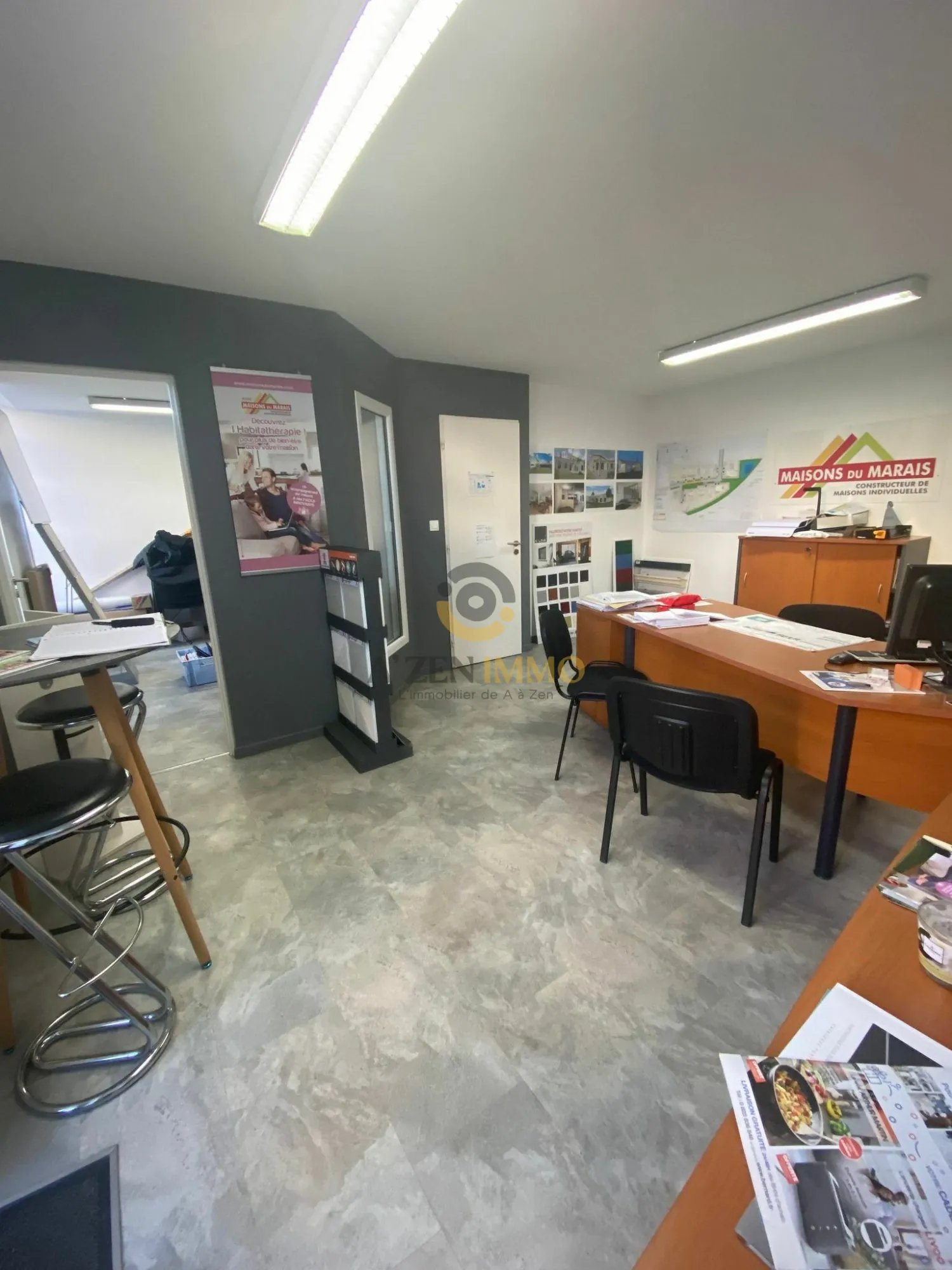 Local commercial de 34 m² à louer à Bressuire - Bureaux disponibles 
