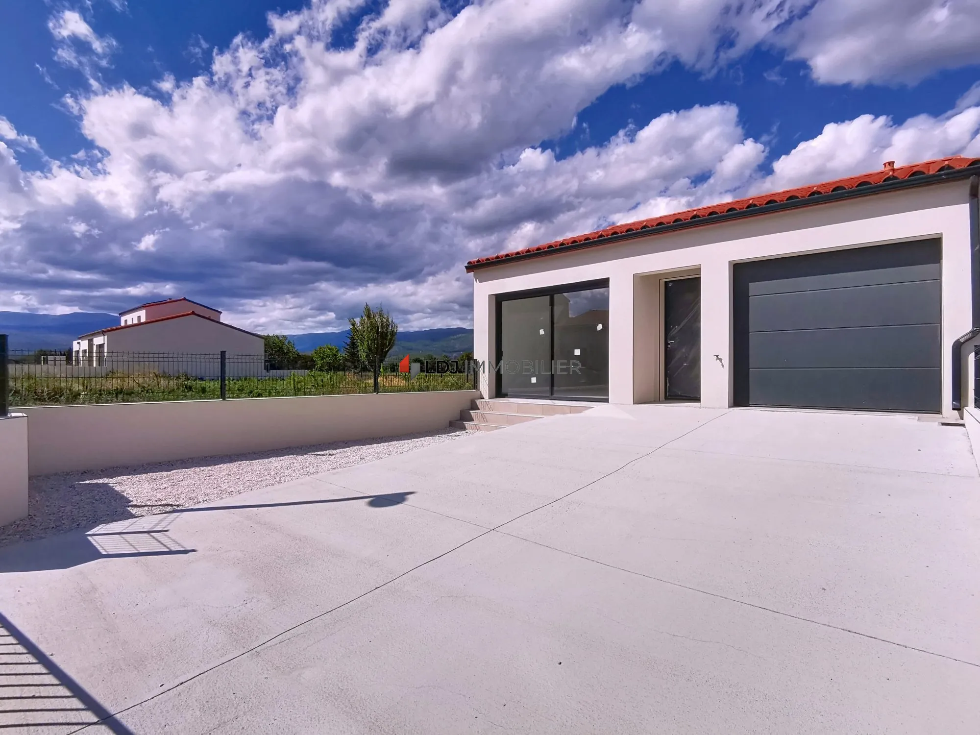 Belle maison neuve de 64 m² à Los Masos avec jardin et stationnement