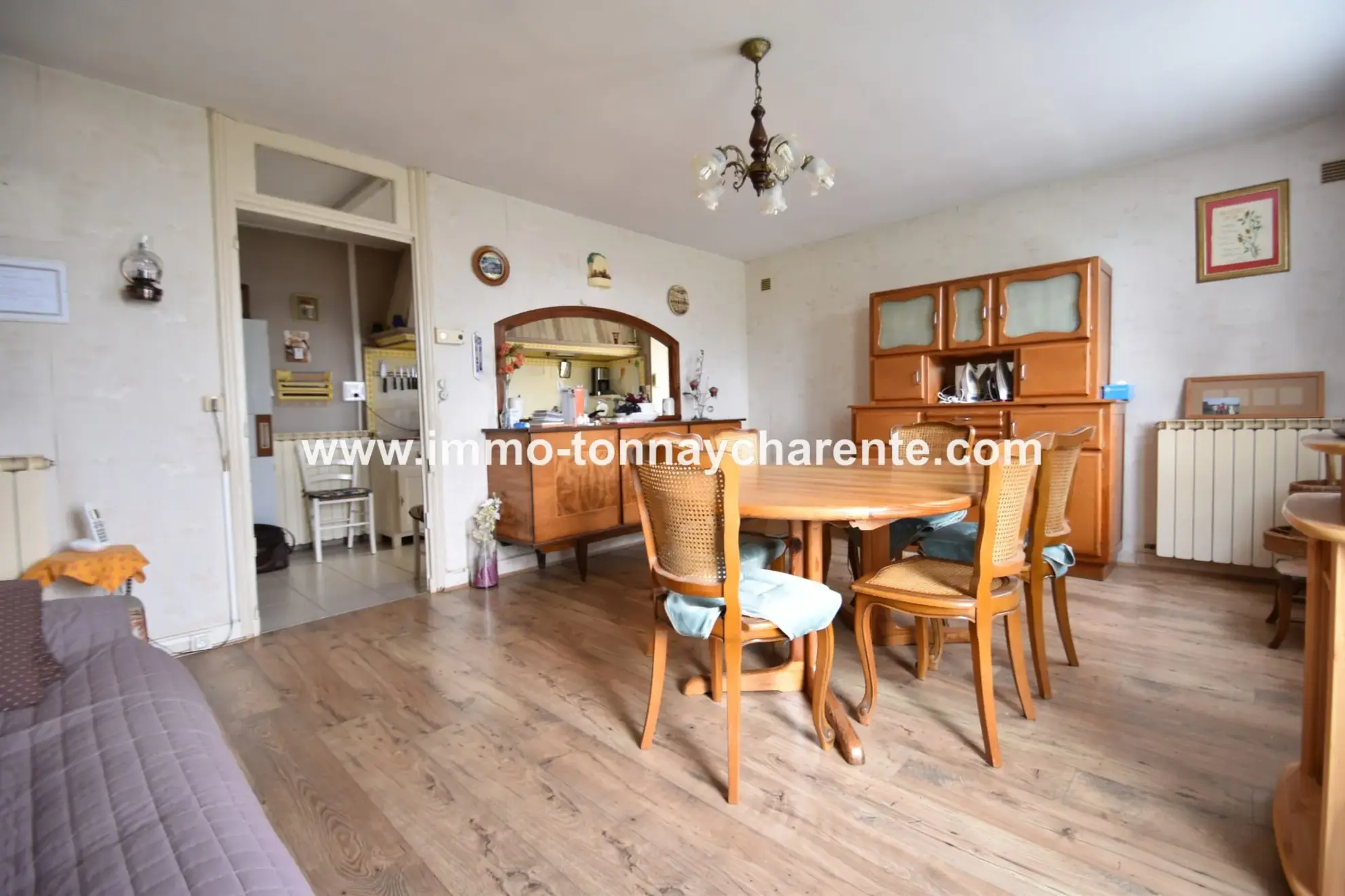 Maison à vendre à Tonnay Charente avec grand jardin et potentiel