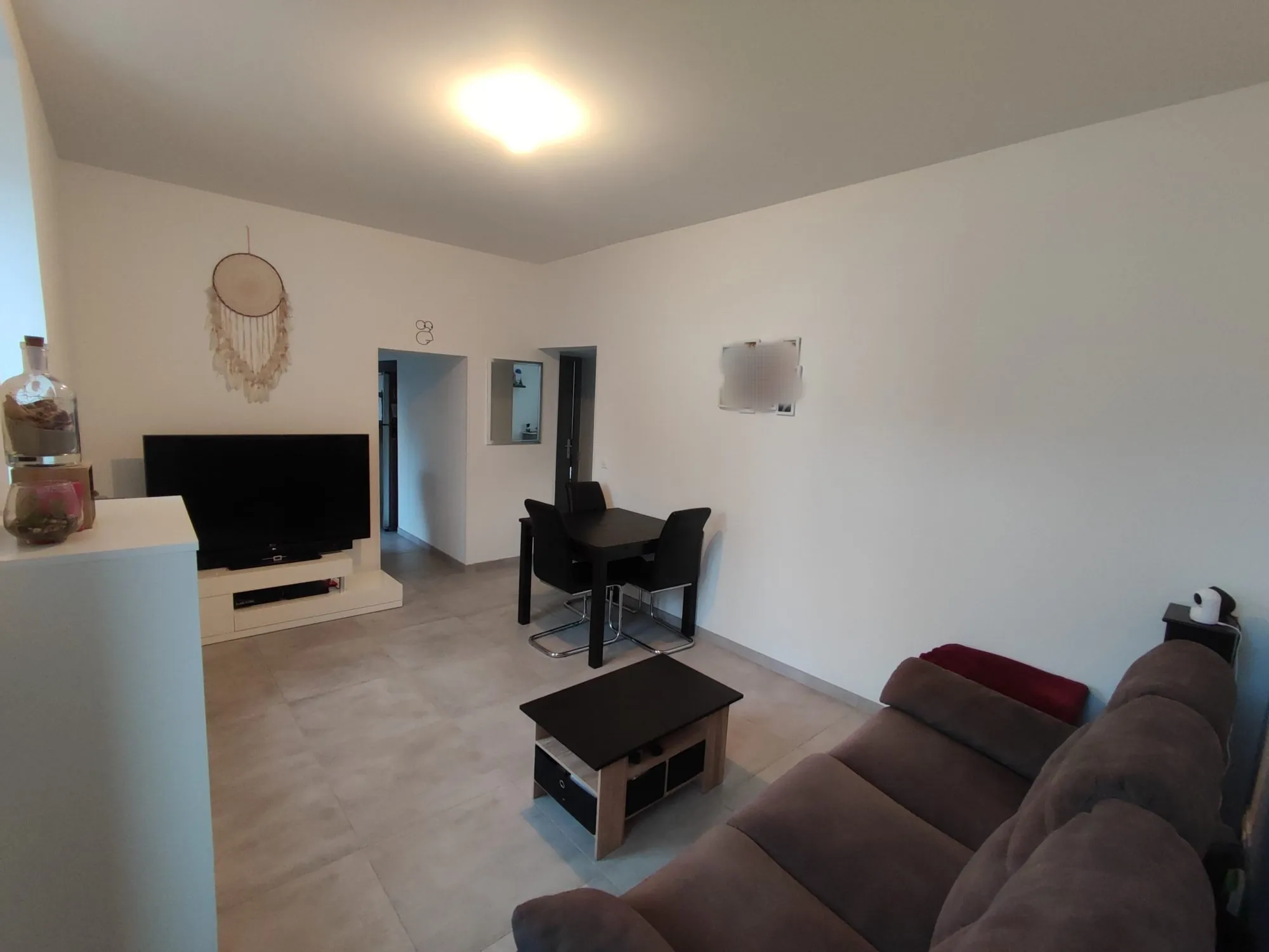Bel appartement rénové avec garage à Bagard pour location 