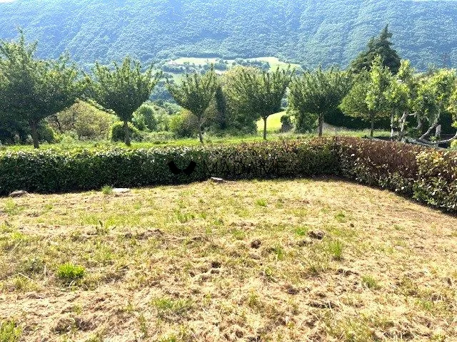 Terrain 500m² St Pierre de Commiers Terrain constructible de 500 m² à Saint Georges de Commiers avec vue sur les massifs