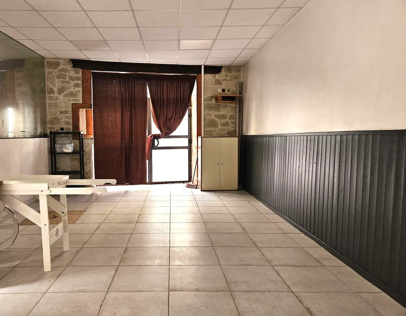 Immeuble mixte à vendre à Sainte Livrade-sur-Lot (47) - Opportunité d'investissement en centre-ville 