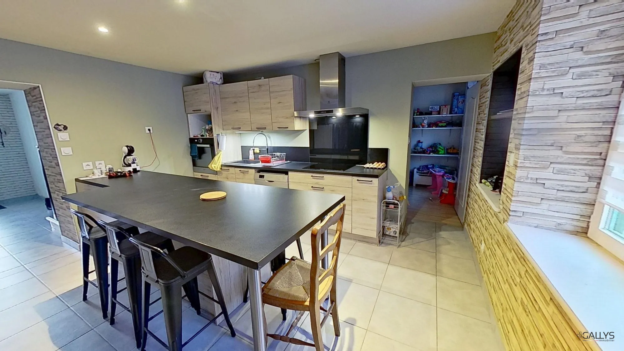 Maison de village rénovée à Void-Vacon avec jardin et grange – 7 pièces, 180 m²