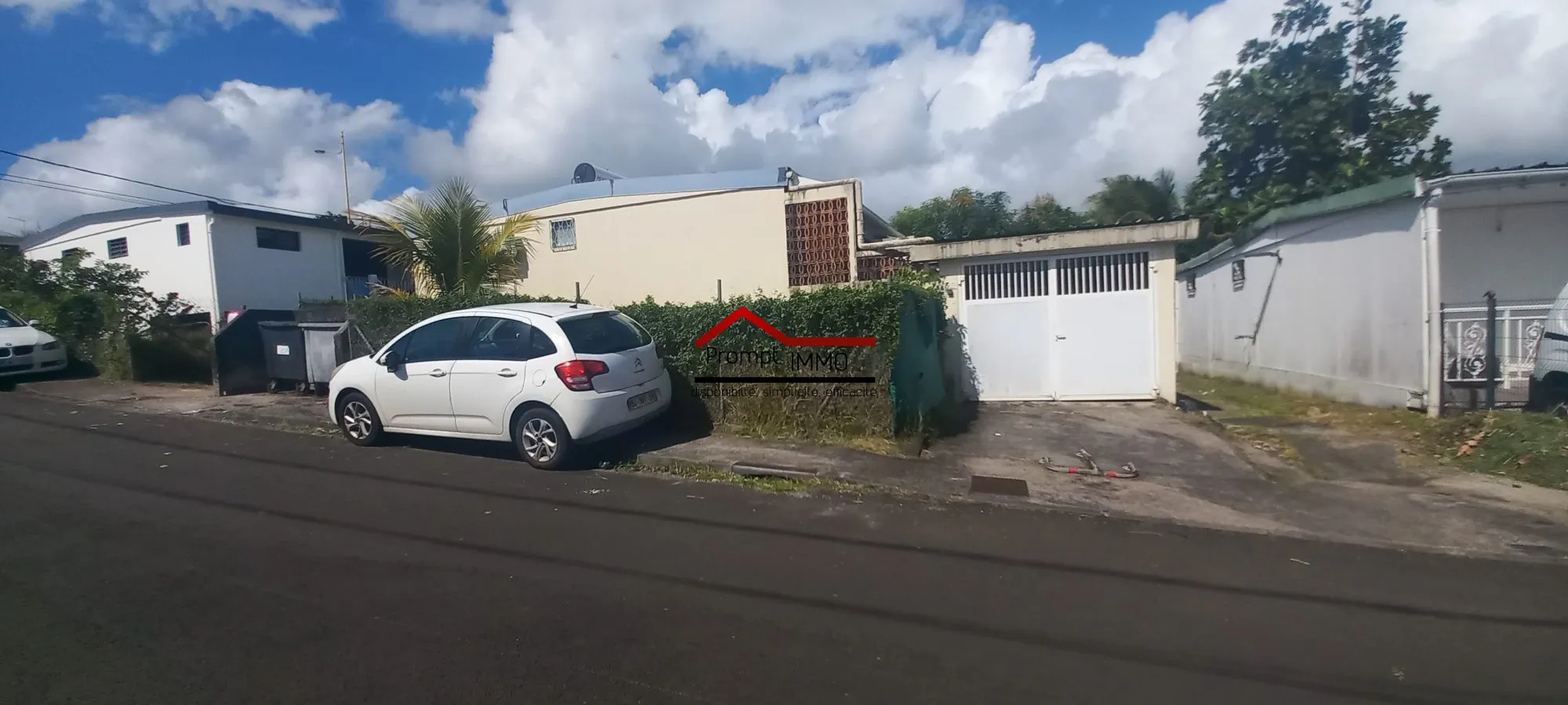 Maison T3 à Fort de France avec jardin, garage sécurisé et location en cours 