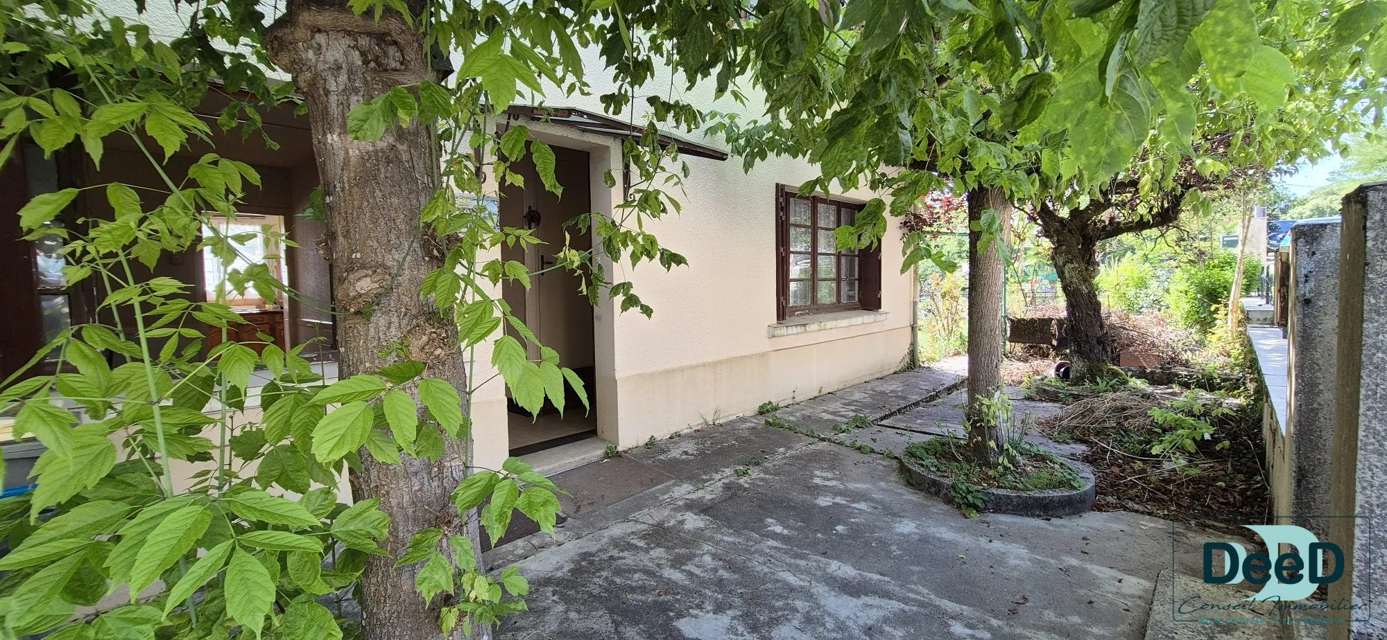 Maison de ville à Condom avec 4 chambres, jardin et terrasse - À rénover 