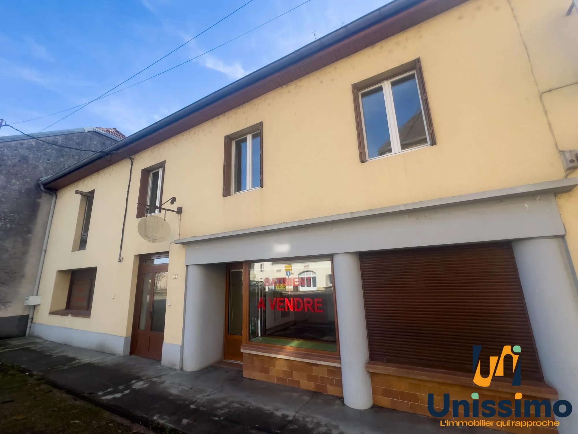 Ancien commerce à vendre à Esprels avec fort potentiel de rénovation