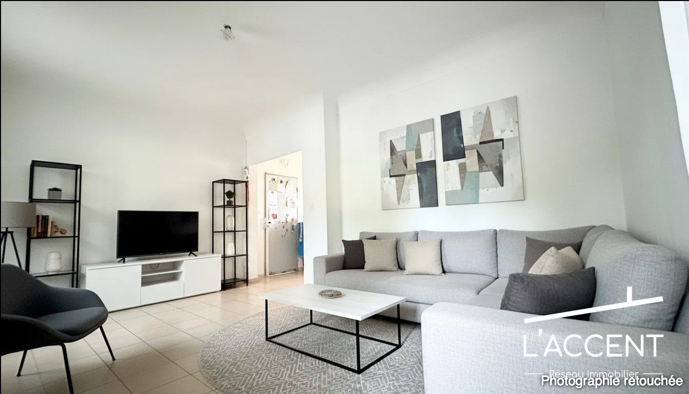 Appartement 3 pièces de 62m² à Nîmes, secteur Jean Jaures, proche Jardin de la Fontaine
