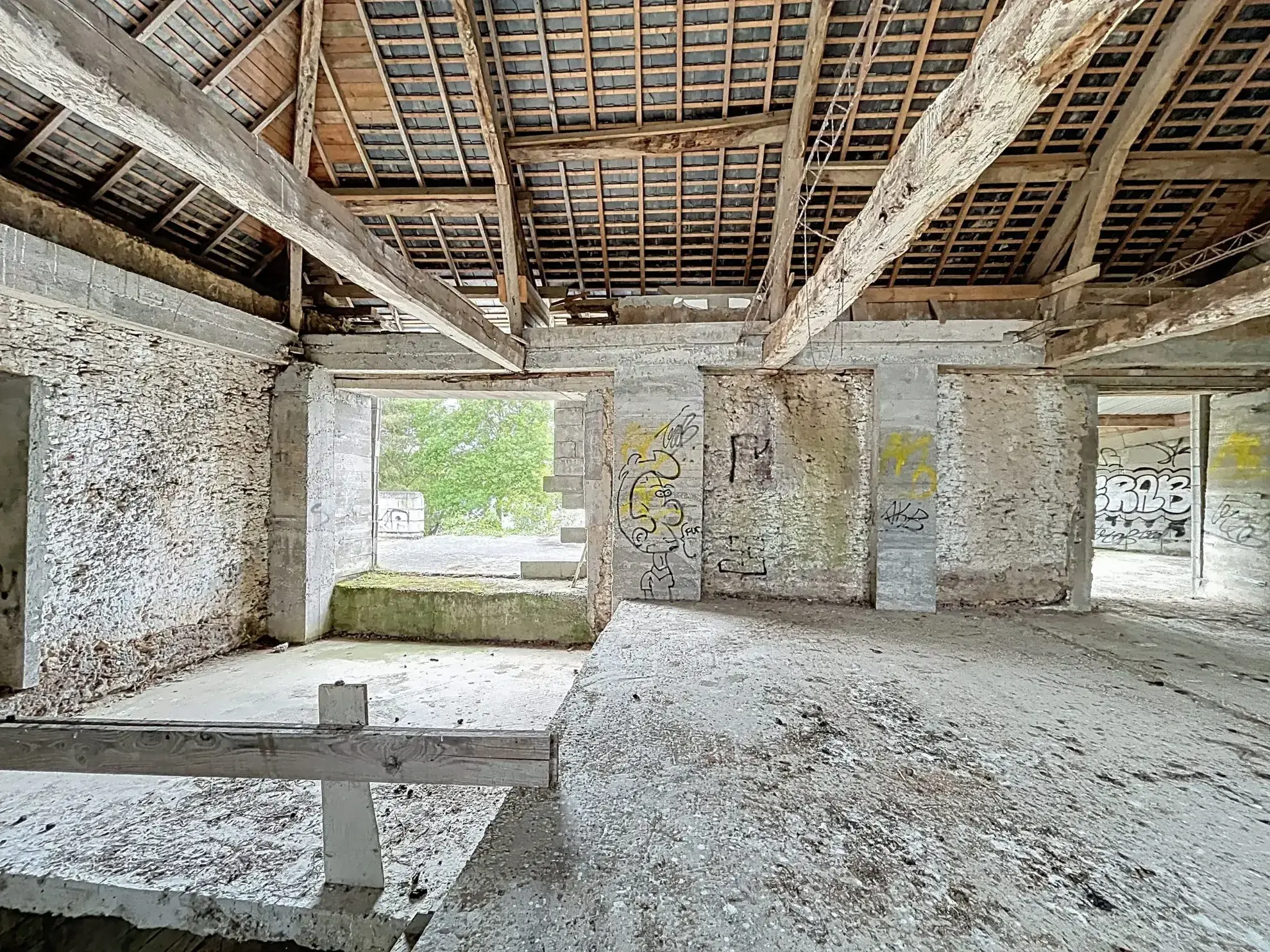 Propriété d'exception face au lac à Talensac, rénovation à prévoir 