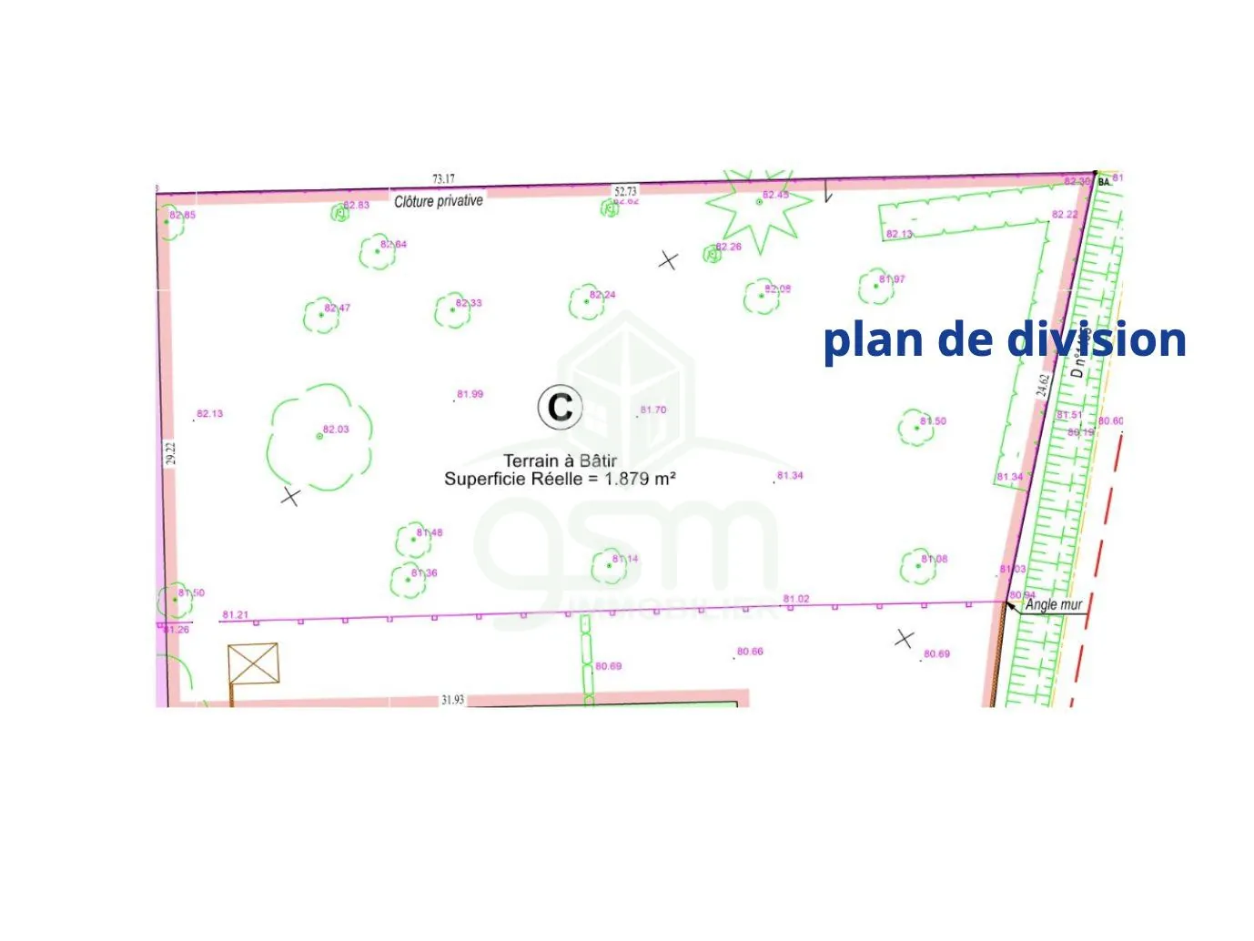 Terrain constructible de 1879 m² à Truyes, proche de la nature et des commodités 