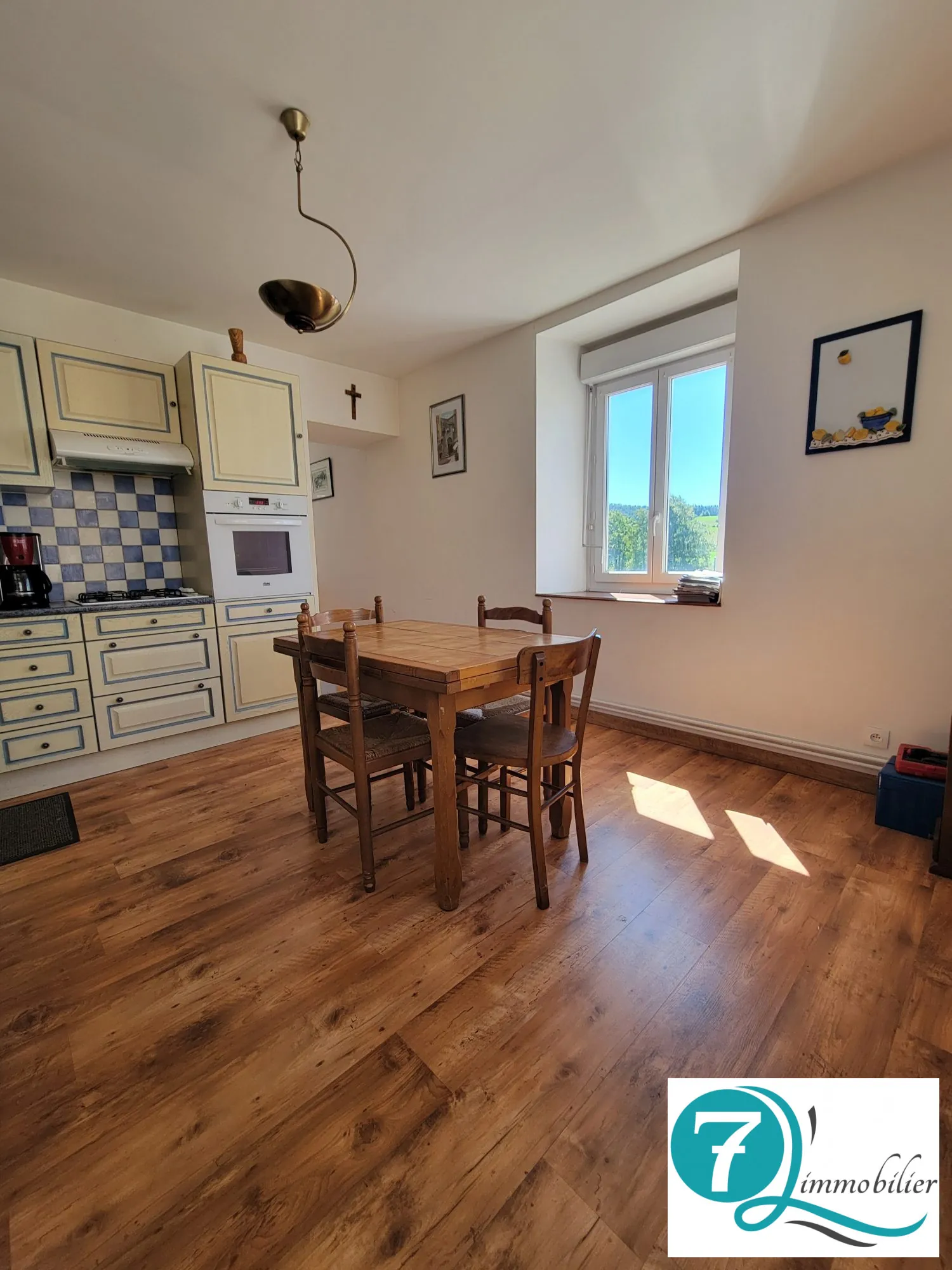 Maison à vendre à Chaux Neuve - 6 pièces, jardin, potentiel d'aménagement 