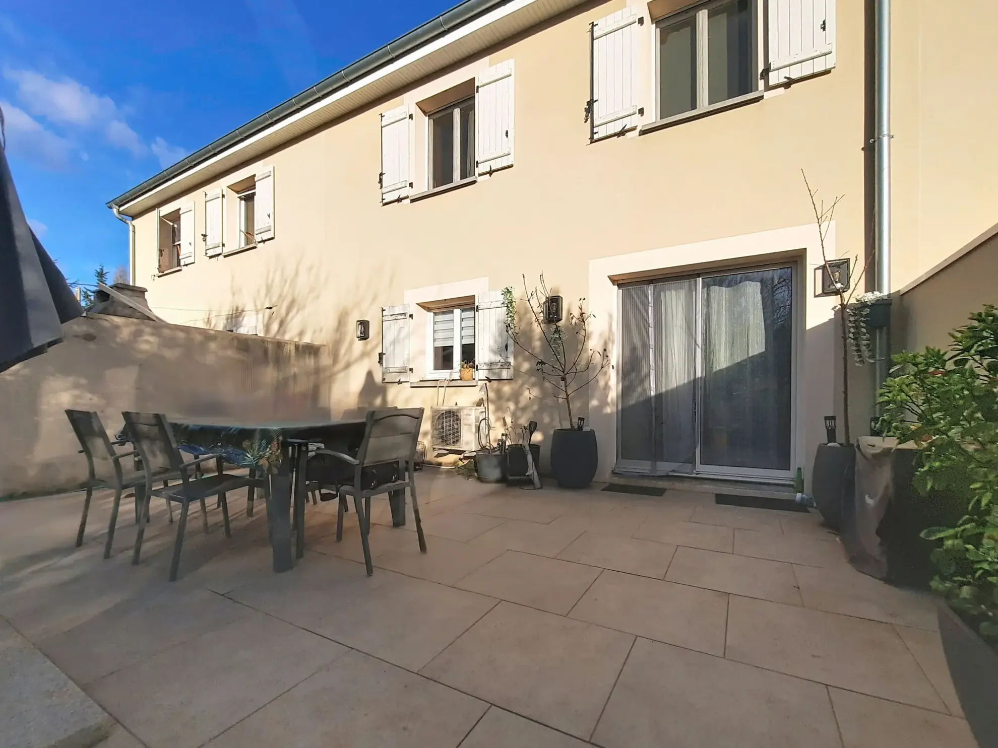 Belle maison T4 récente avec jardin et garage à Mions