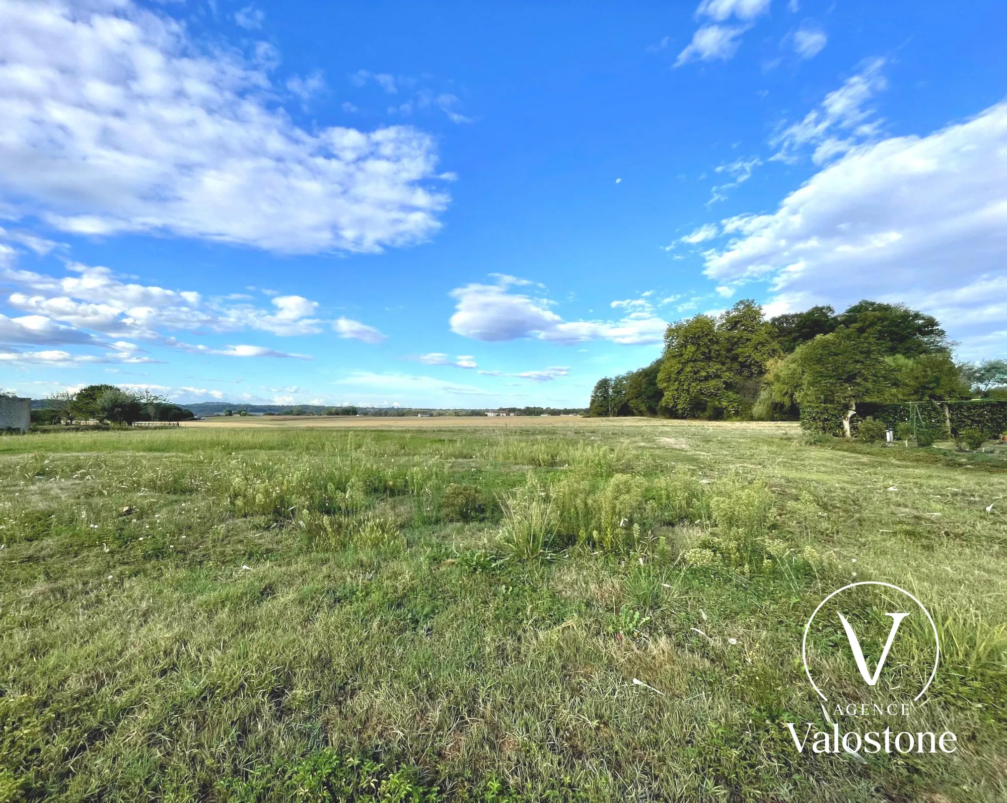 Terrain constructible de 1303 m² à MONSÉGUR, proche Hagetmau