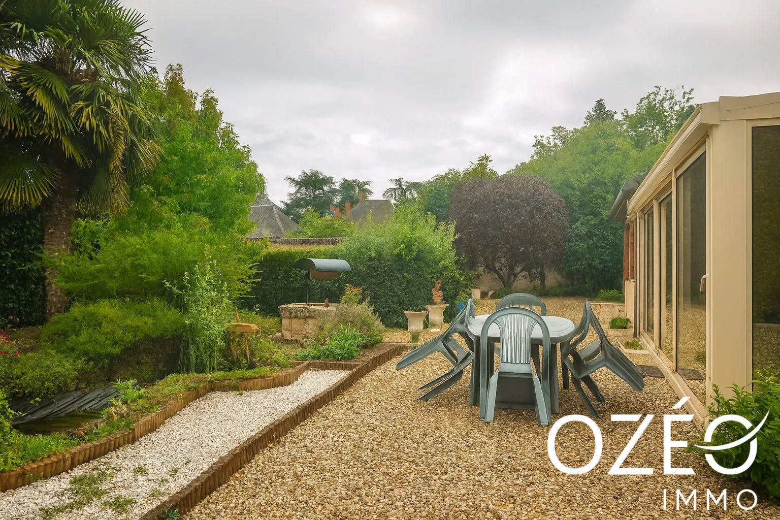 Maison à vendre à Sainte-Gemme, 127 m² avec grand terrain et dépendances