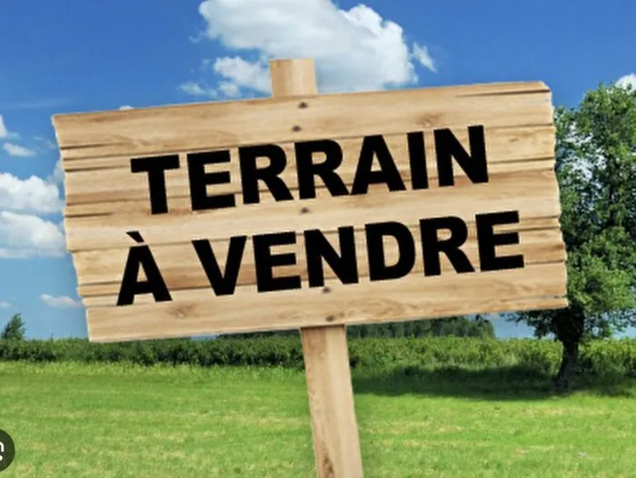 Terrain à vendre de 745 m² à Jozerand, idéal pour construction