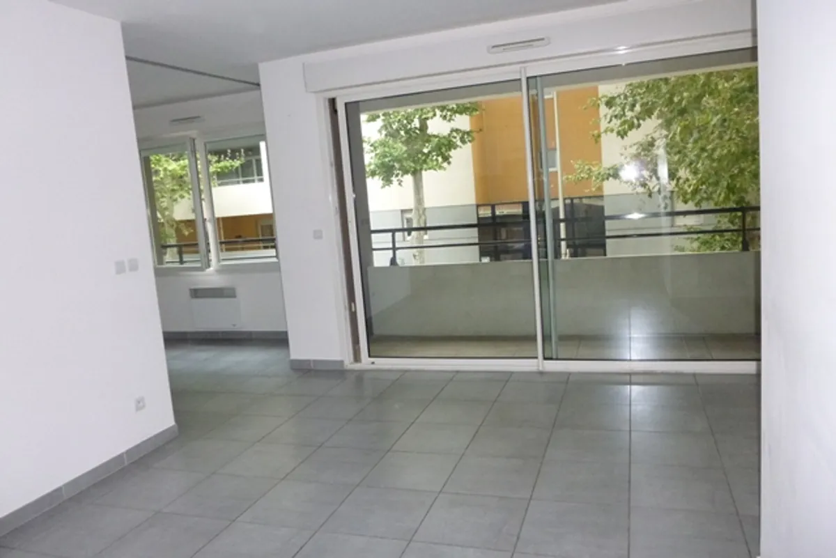 Studio à vendre de 34,6 m² avec balcon dans le quartier Antigone à Montpellier