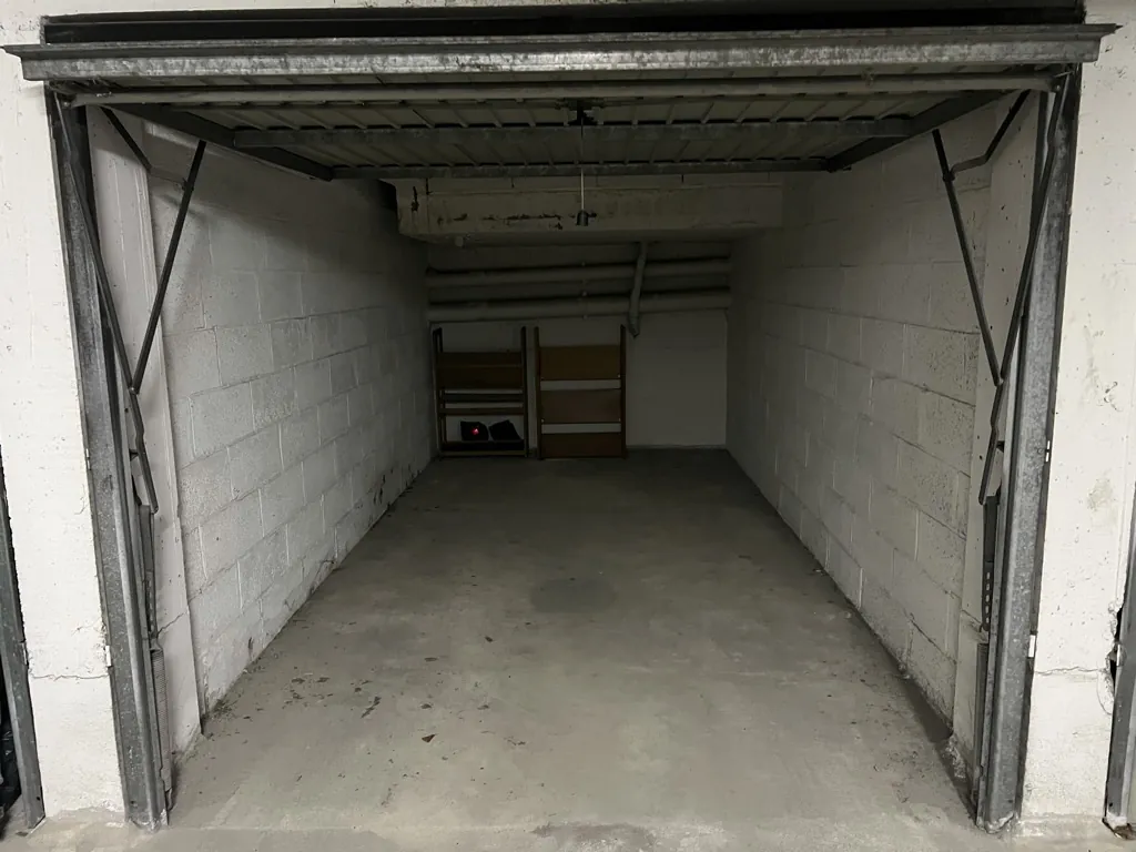 Garage sécurisé à vendre dans le secteur Gare de Rennes - 12 m²